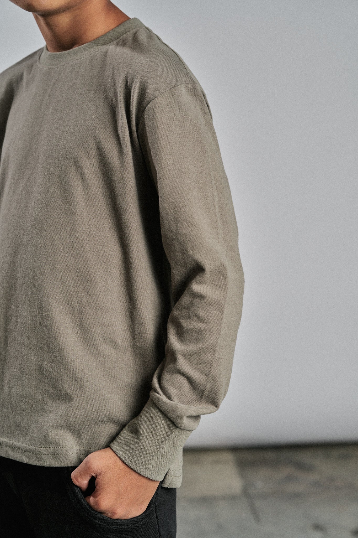 Premium Long Sleeve Casual T-Shirt for Men - Soft Cotton Crew Neck Basic Tee in Army Green | Perfect for Everyday Wear, Layering & Outdoor Activities