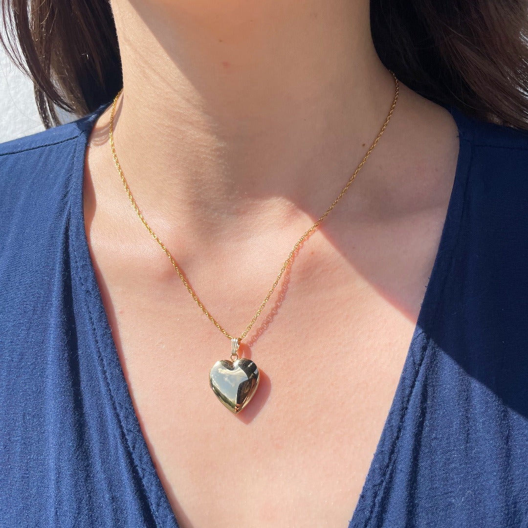 14K Gold Filled 19mm Heart Locket Necklace for Women - Elegant Photo Pendant Jewelry Gift for Mom, Wife, Girlfriend - Perfect for Valentine's Day, Anniversary & Special Occasions