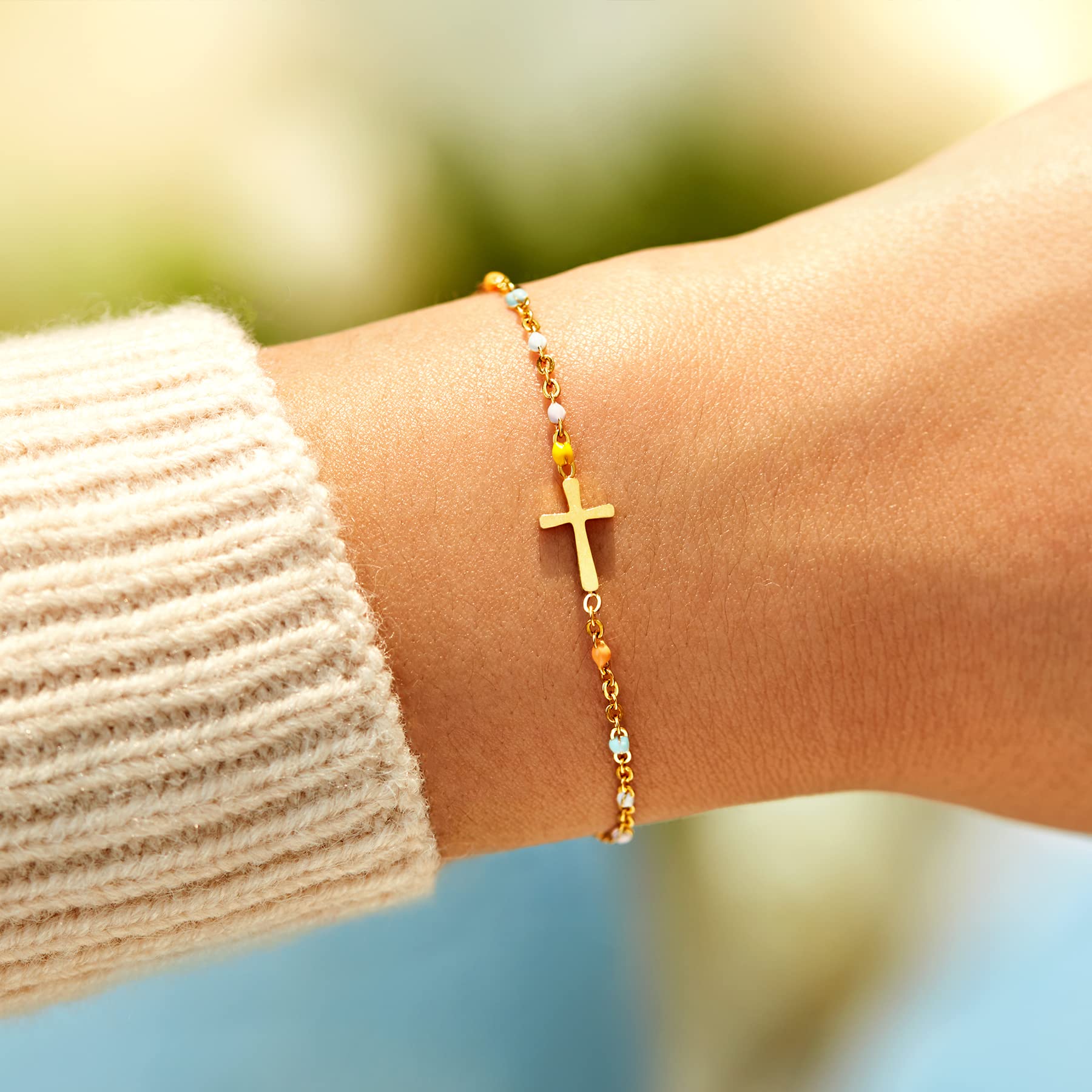 STORYJEWELLERY Christian Cross Bracelet for Women - Religious Jewelry Gifts for Baptism, Confirmation & Easter - Inspirational Present for Sister, Daughter & Friend - Perfect for Church, Prayer & Daily Encouragement
