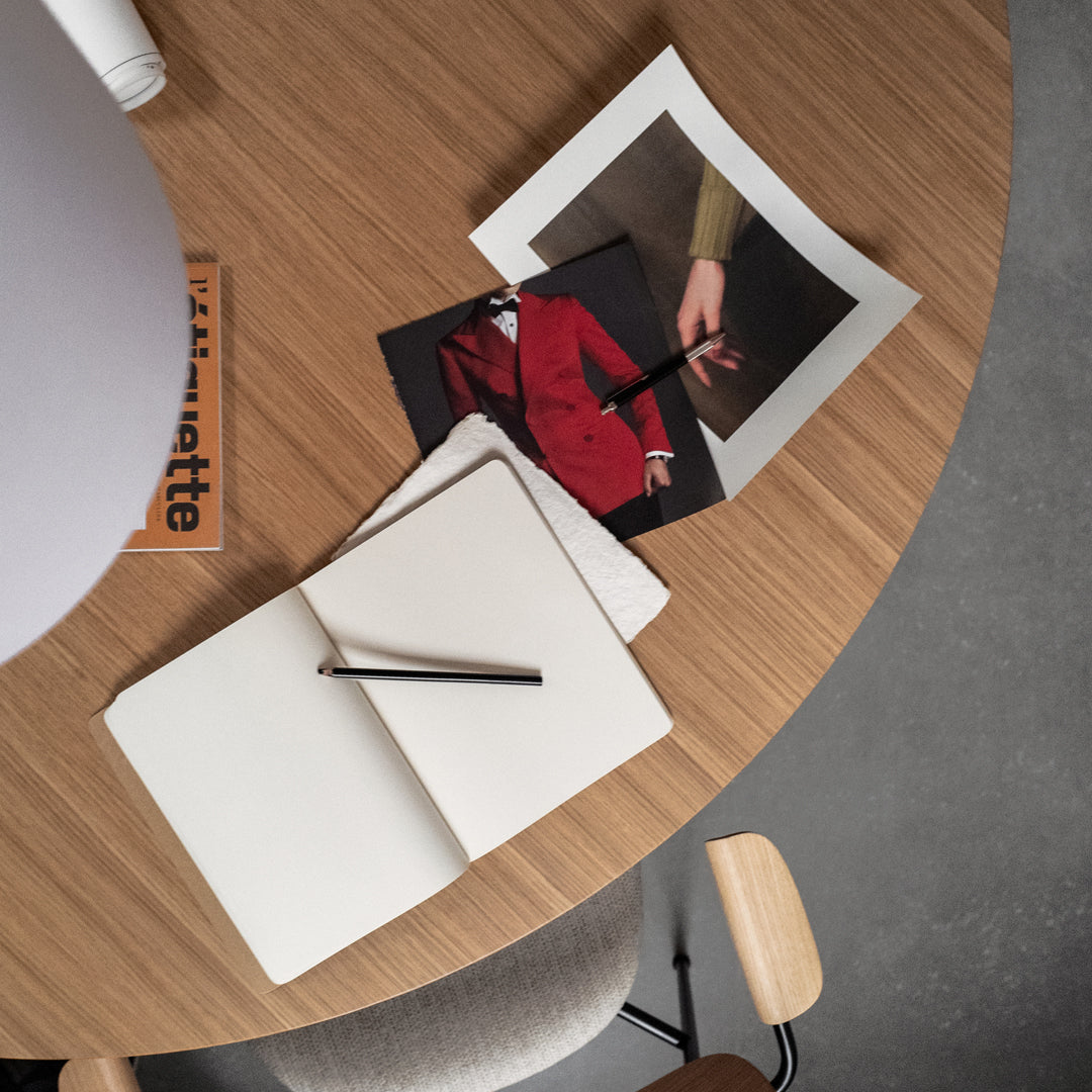 Modern Androgyne Dining Table - Stylish & Durable for Kitchen, Dining Room, or Small Space - Perfect for Family Meals & Entertaining Guests
