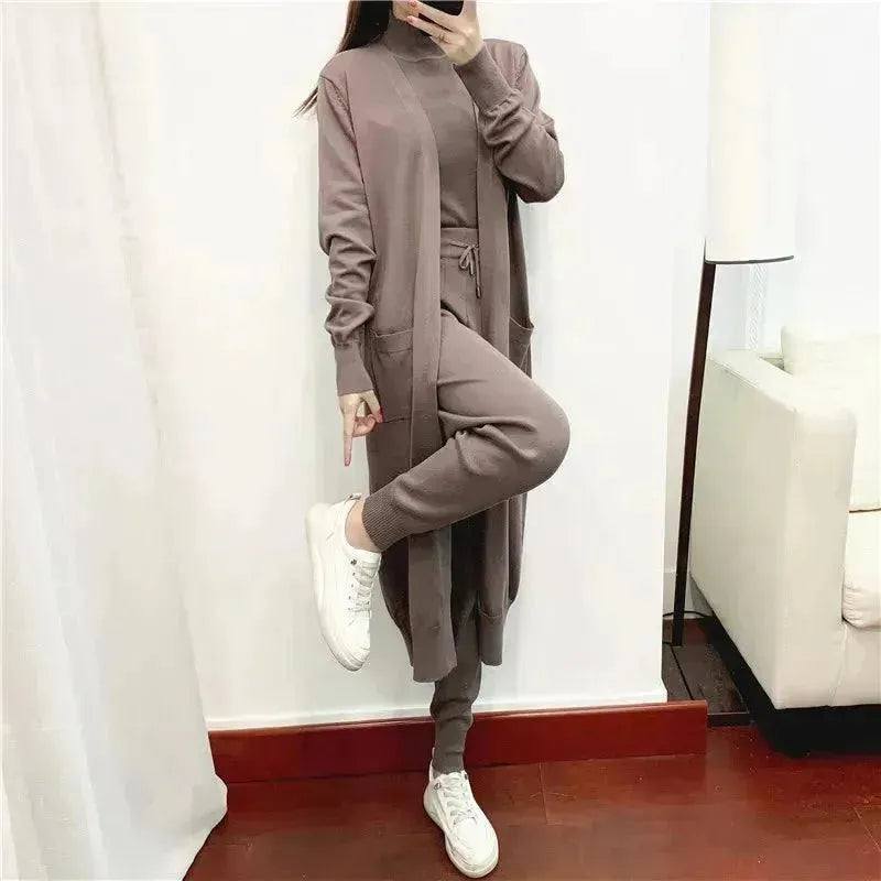 Cozy Women's Knit 3-Piece Lounge Set - Soft & Comfortable Pajama Outfit for Relaxing at Home, Sleeping or Lounging