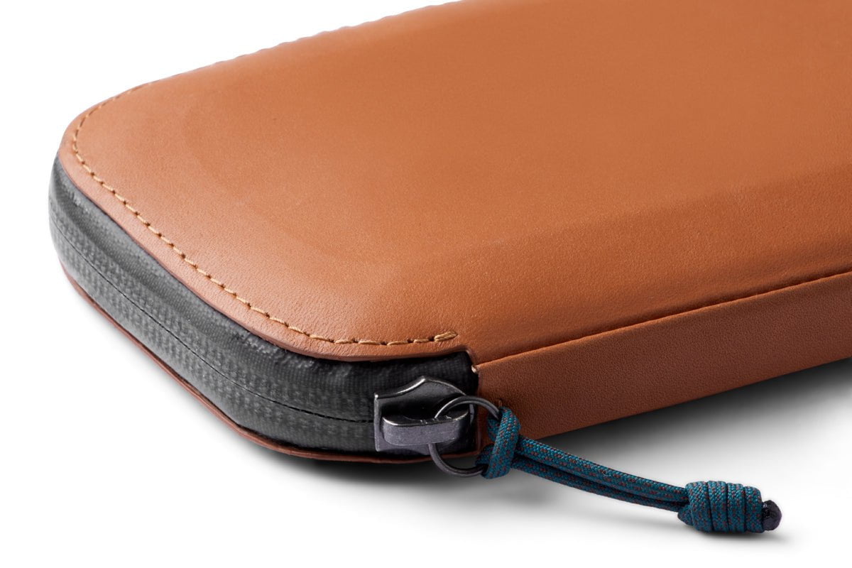 Bellroy Venture Phone Pocket - Slim & Secure Phone Holder for Everyday Carry | Perfect for Hiking, Travel & Outdoor Adventures