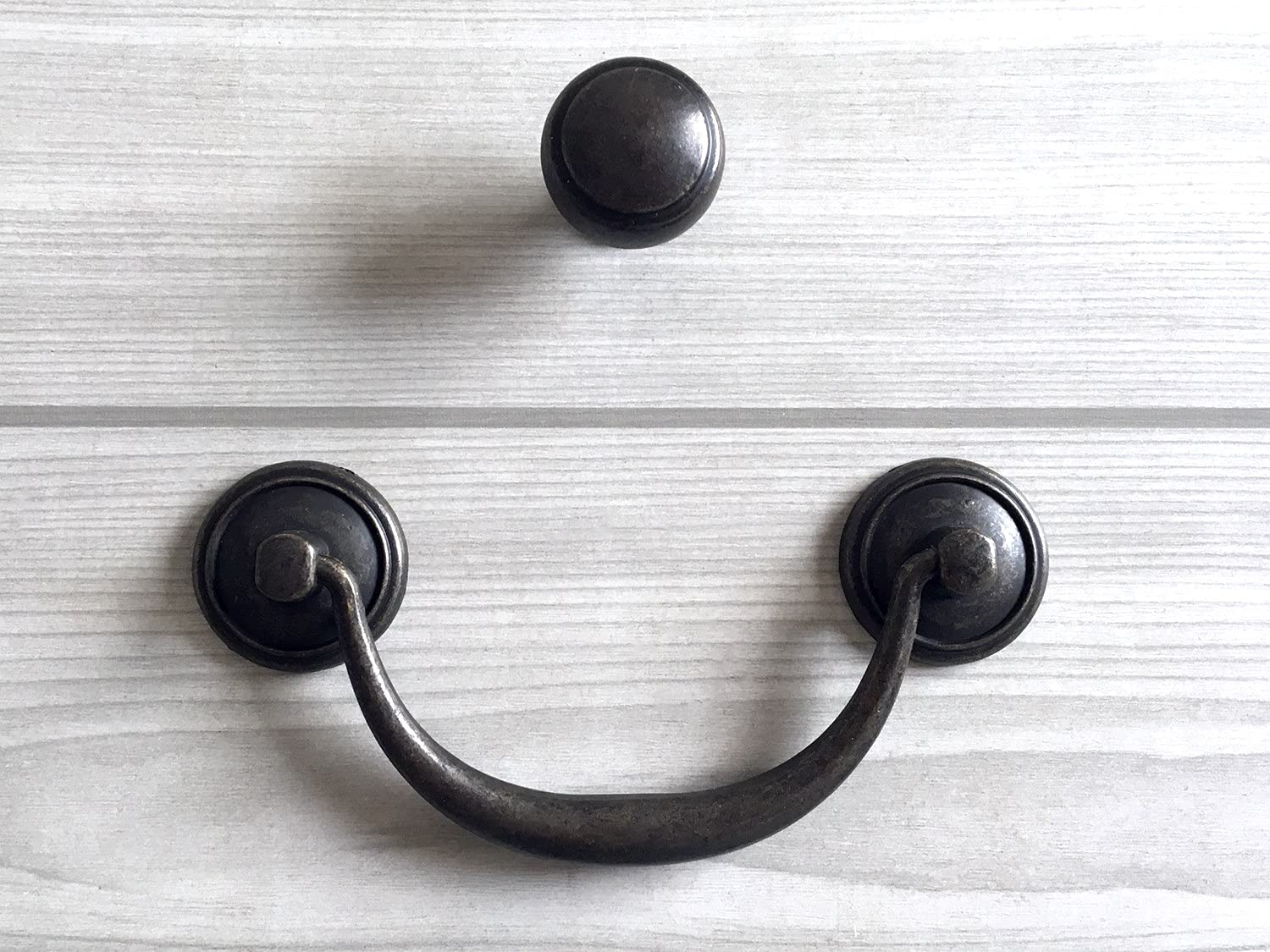 Vintage Dark Antique Bronze Cabinet Knobs - Round Drawer Pulls for Dressers, Kitchen Cabinets & Furniture Hardware | Perfect for Home Renovation & DIY Projects