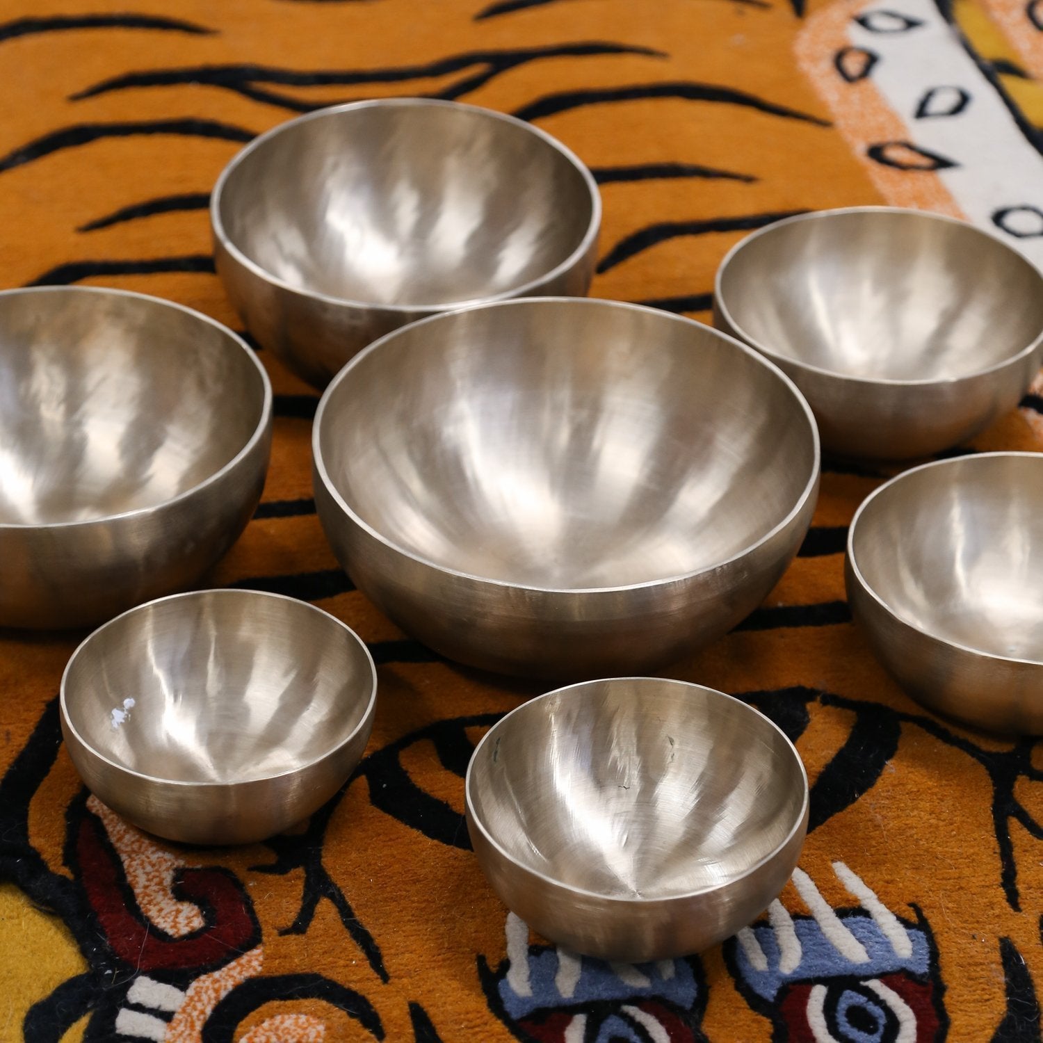 Handmade 7-Piece Singing Bowl Set for Meditation, Yoga & Relaxation - Perfect for Mindfulness, Sound Therapy & Home Decor