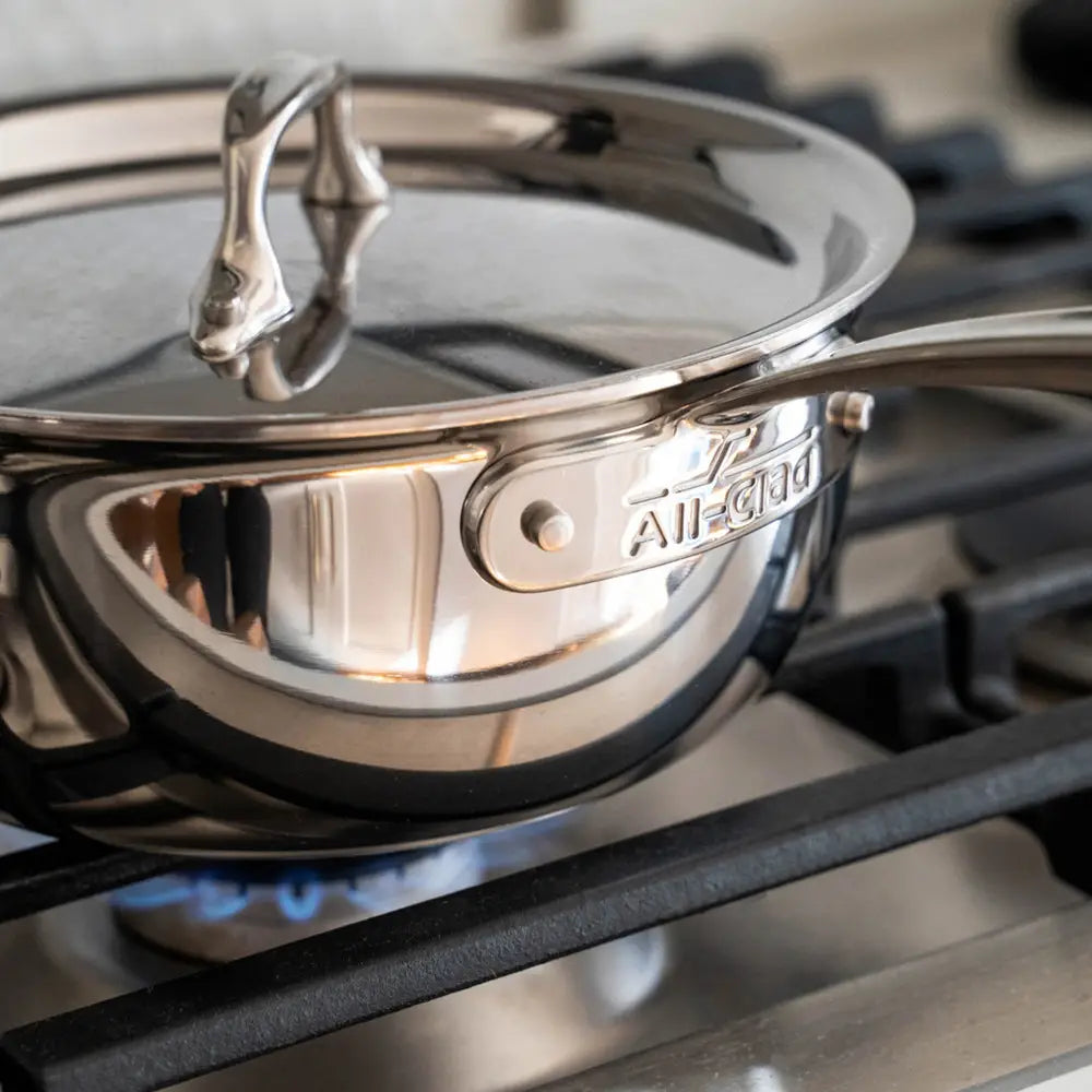 All-Clad 2.5 Quart Graphite Core Stainless Steel Saucepan with Lid - Premium Cookware for Sauces, Soups & Simmering - Perfect for Home Chefs & Professional Kitchens