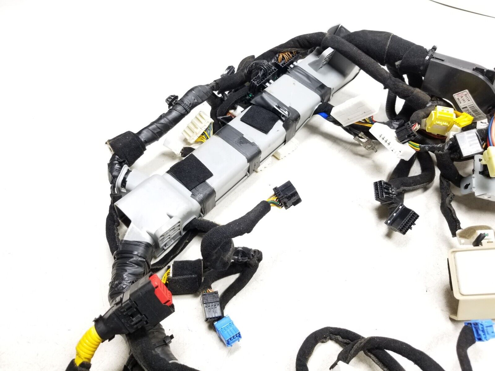 10 Hyundai Azera Dash Wire Harness OEM - Replacement for 2006-2010 Models - Perfect for Car Electrical Repairs & Upgrades