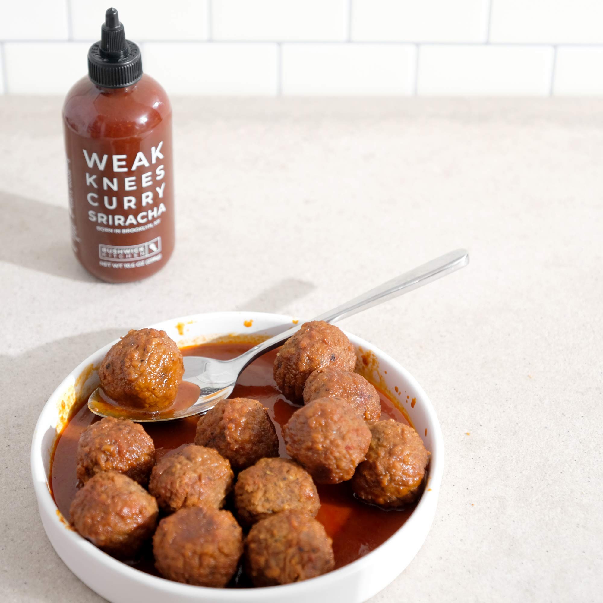 Weak Knees Curry Sriracha Hot Sauce - 10.5oz Spicy Sriracha & Gochujang Chili Paste Blend with Curry Spices in Squeeze Bottle - Perfect for Wings, Tacos, Ramen & Foodie Gifts
