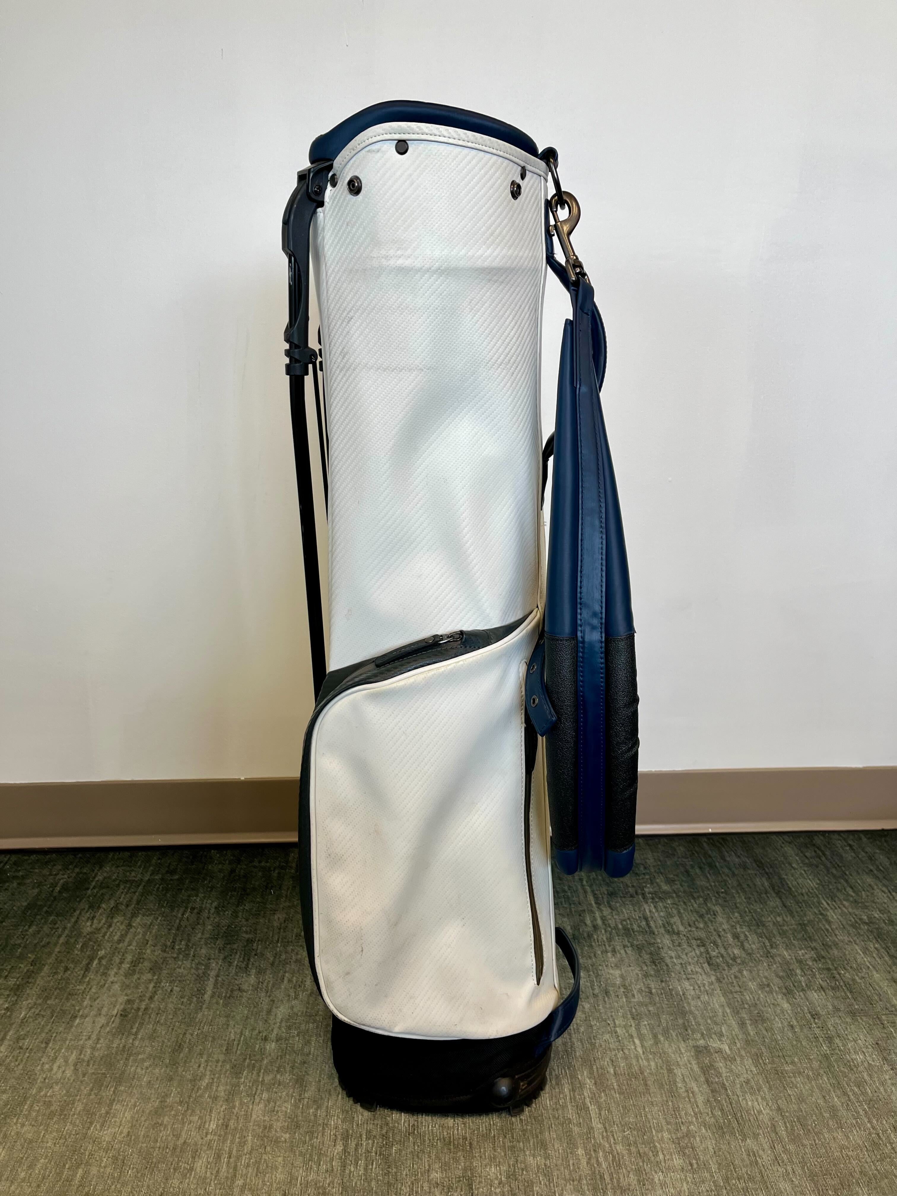 Stitch Sunday Golf Bag - White & Blue Stand Bag with 2 Dividers, 4 Pockets & Adjustable Strap | Perfect for Weekend Golfers & Course Play