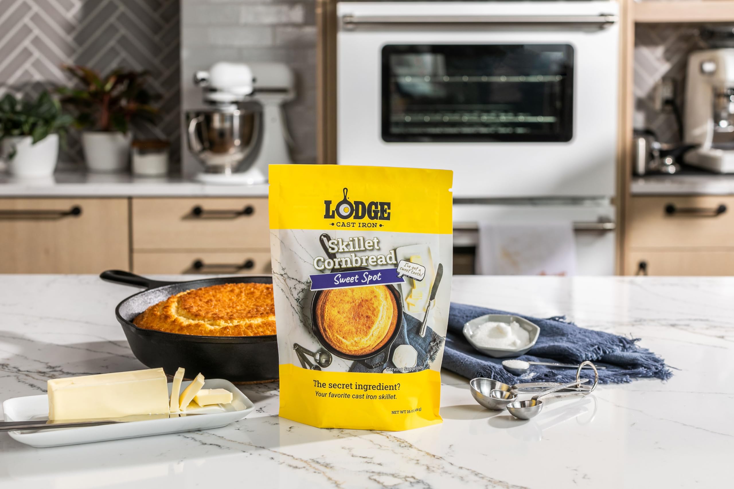 Lodge Cast Iron Skillet Cornbread Mix – Premium 16 oz (4 Pack) for Cast Iron Skillet, Wedge Pan, Cornstick Pan & Muffin Pan – Sweet Spot – Perfect for Baking, Camping & Southern-Style Cooking