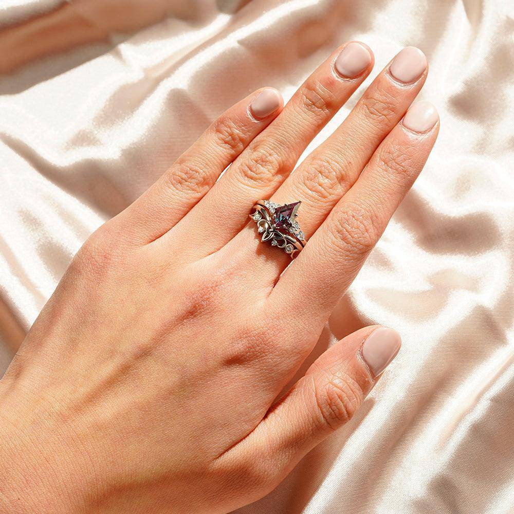 2 CT. Art Deco Unique Kite Cut Alexandrite Engagement Ring Set With Moonstone Accents - Perfect for Proposals, Anniversaries & Vintage-Inspired Weddings