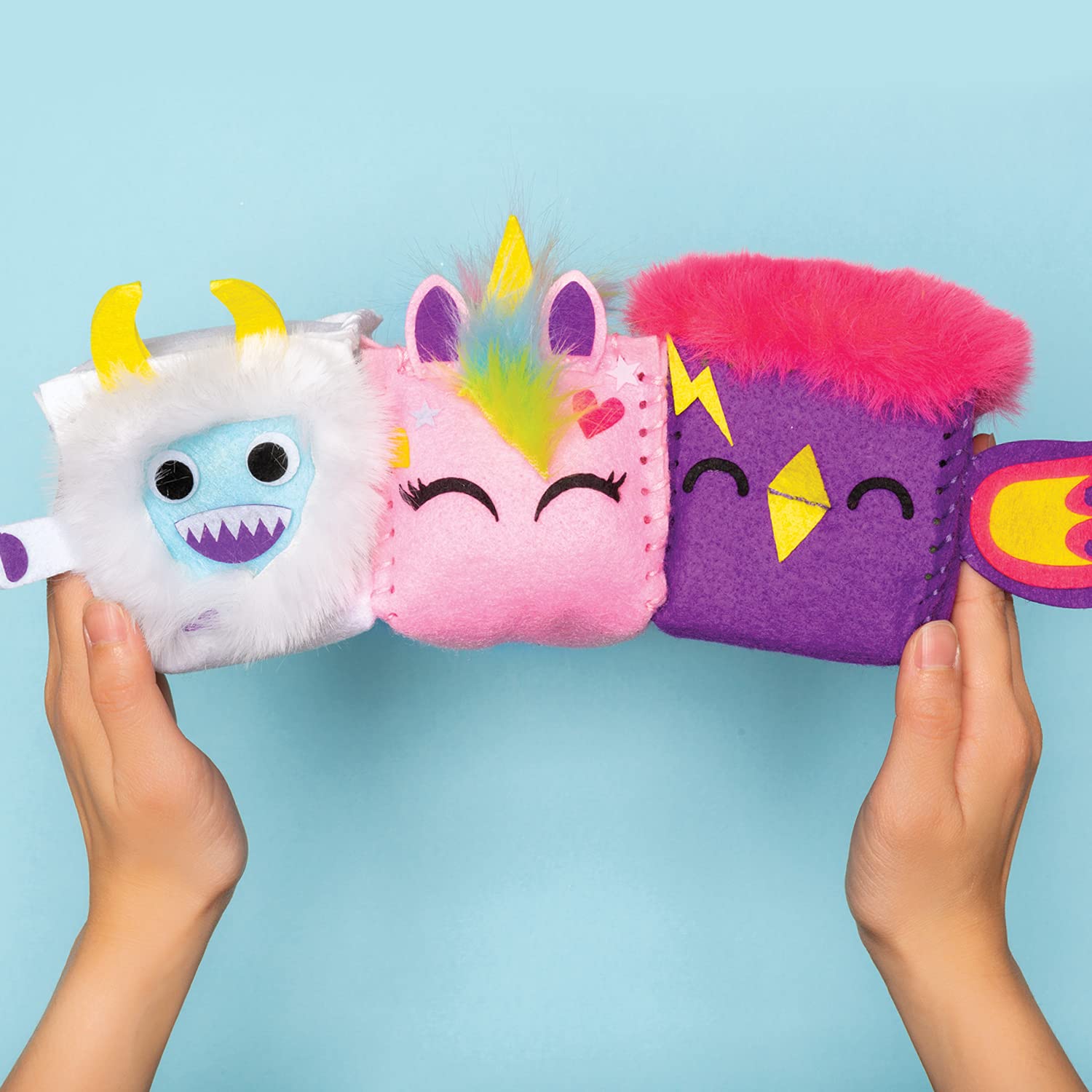 Klutz Sew Squishy Cubes DIY Craft Kit for Kids - Fun Stuffed Animal Sewing Project for Beginners, Creative Arts & Crafts Activity for Children (Use for Birthday Gifts, Classroom Projects & Sensory Play)