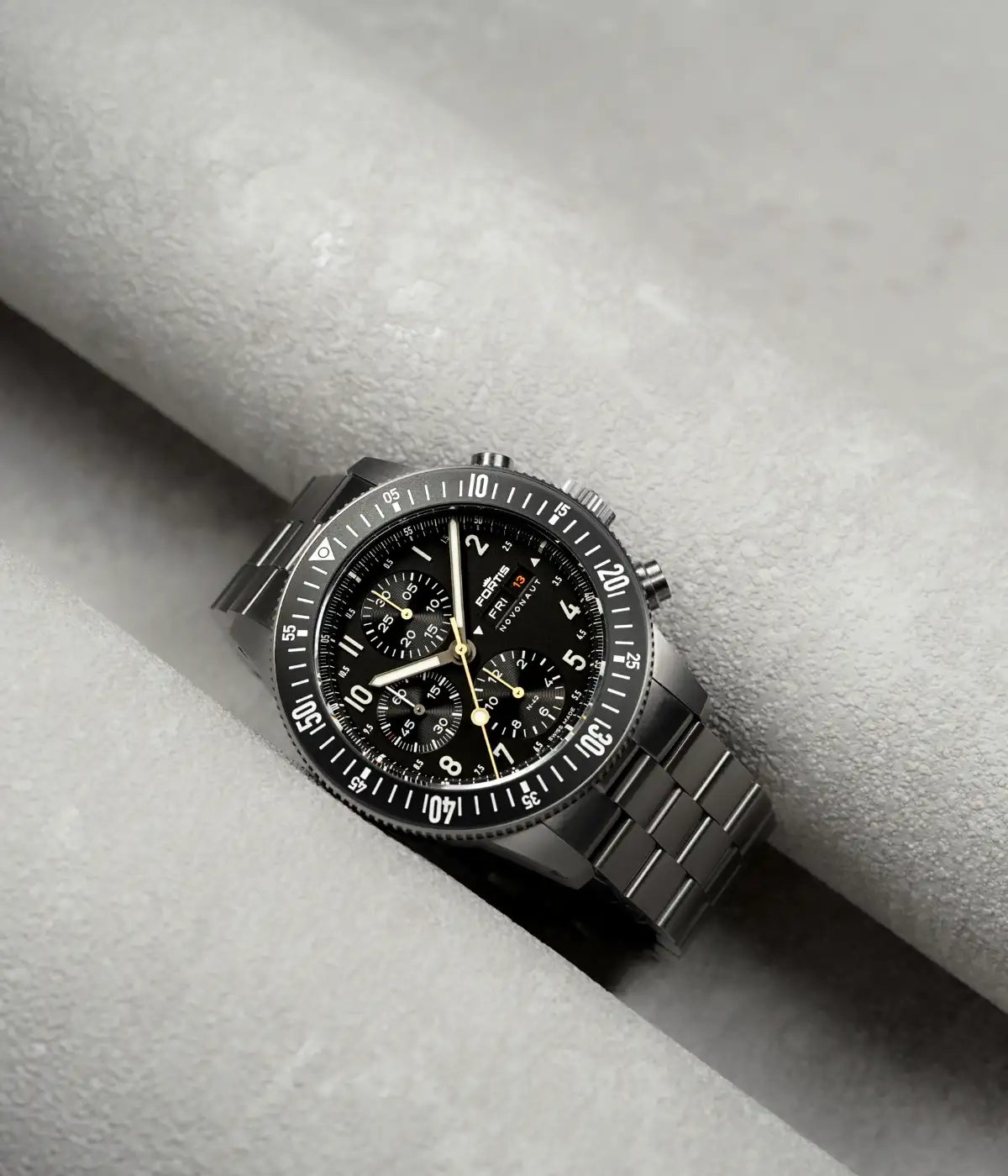 Fortis Novonaut N 42 Titanium Legacy Watch - Swiss Made Automatic Diver's Watch with Sapphire Crystal - Perfect for Scuba Diving, Water Sports & Luxury Everyday Wear