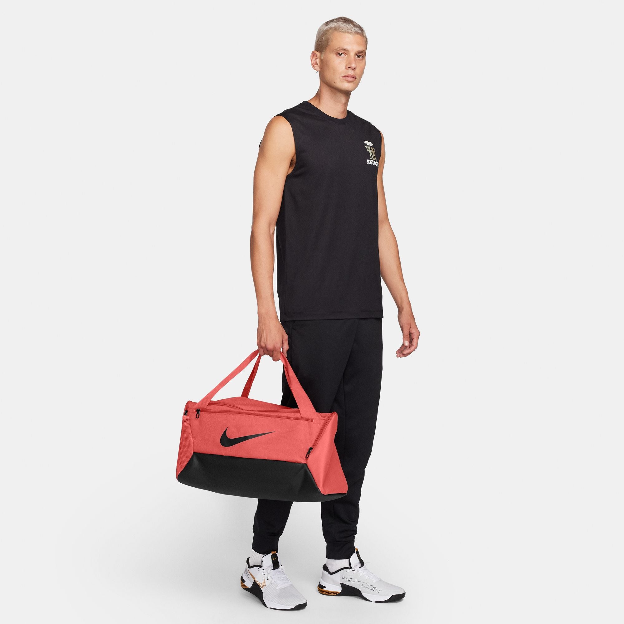 Nike Brasilia Duffel Bag - Large Sports Gym Travel Duffel with Shoulder Strap - Perfect for Workouts, Travel & Weekend Getaways