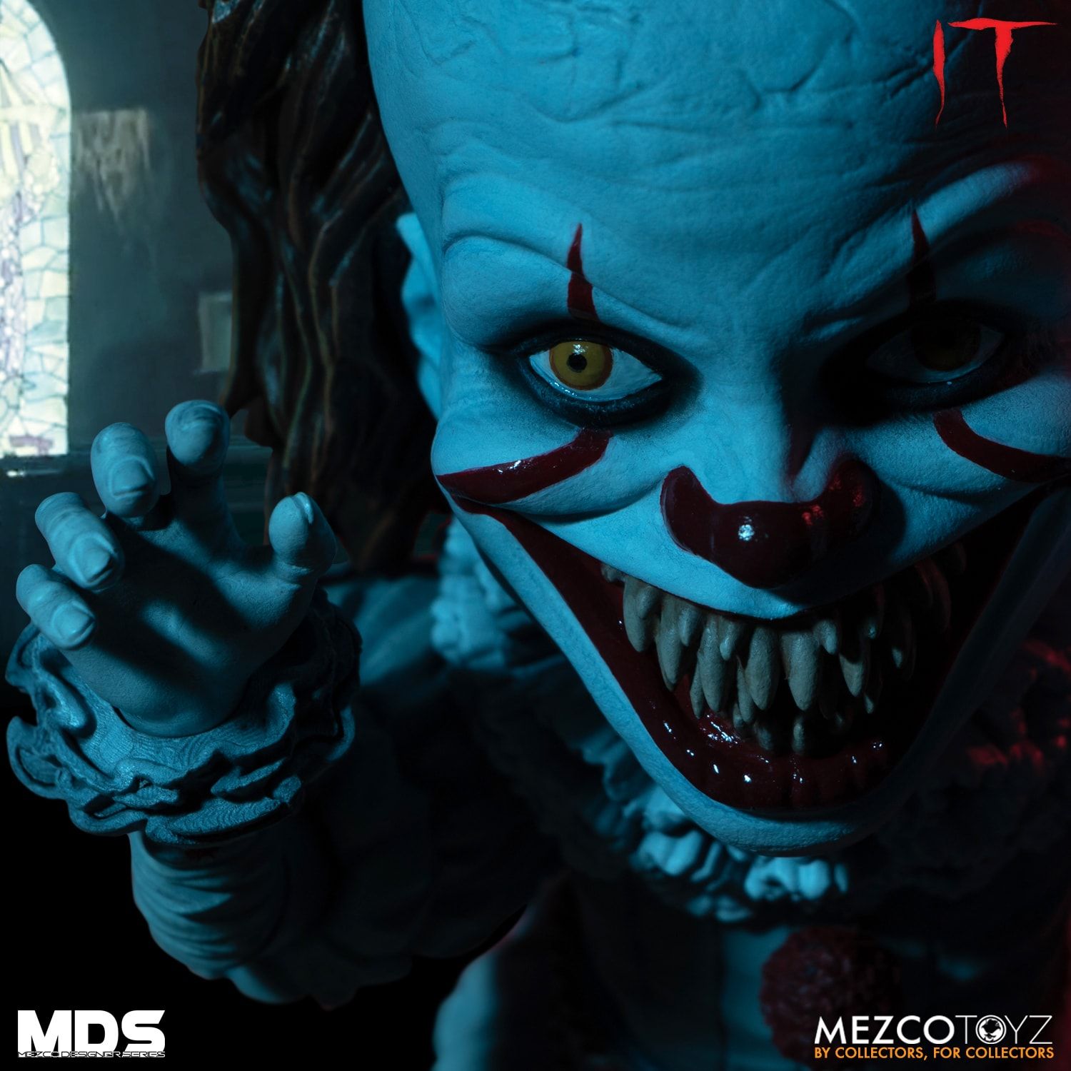 Mezco Toyz Designer Series Deluxe IT: Pennywise 7