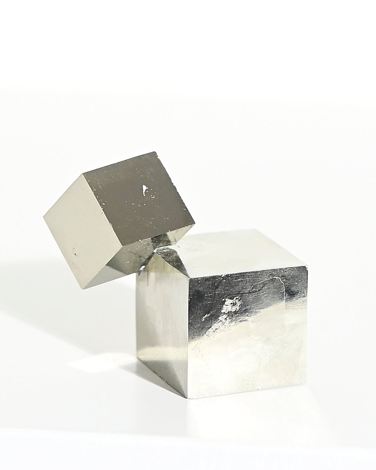 Pyrite Interlocking Cube Puzzle - 3D Brain Teaser & Stress Relief Toy for Adults & Kids | Perfect for Office, Travel & Home Decor