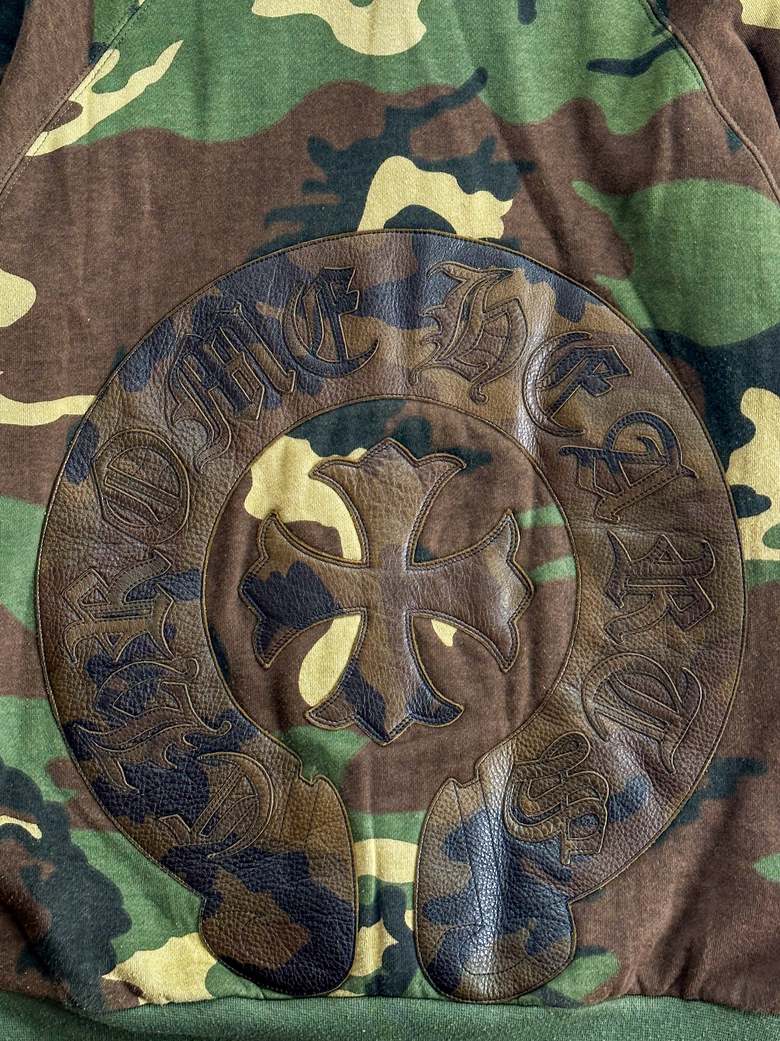 Chrome Hearts Green Camouflage Cross Patch Hoodie with Horseshoe Logo - Stylish Zip Up Sweatshirt for Streetwear & Urban Fashion