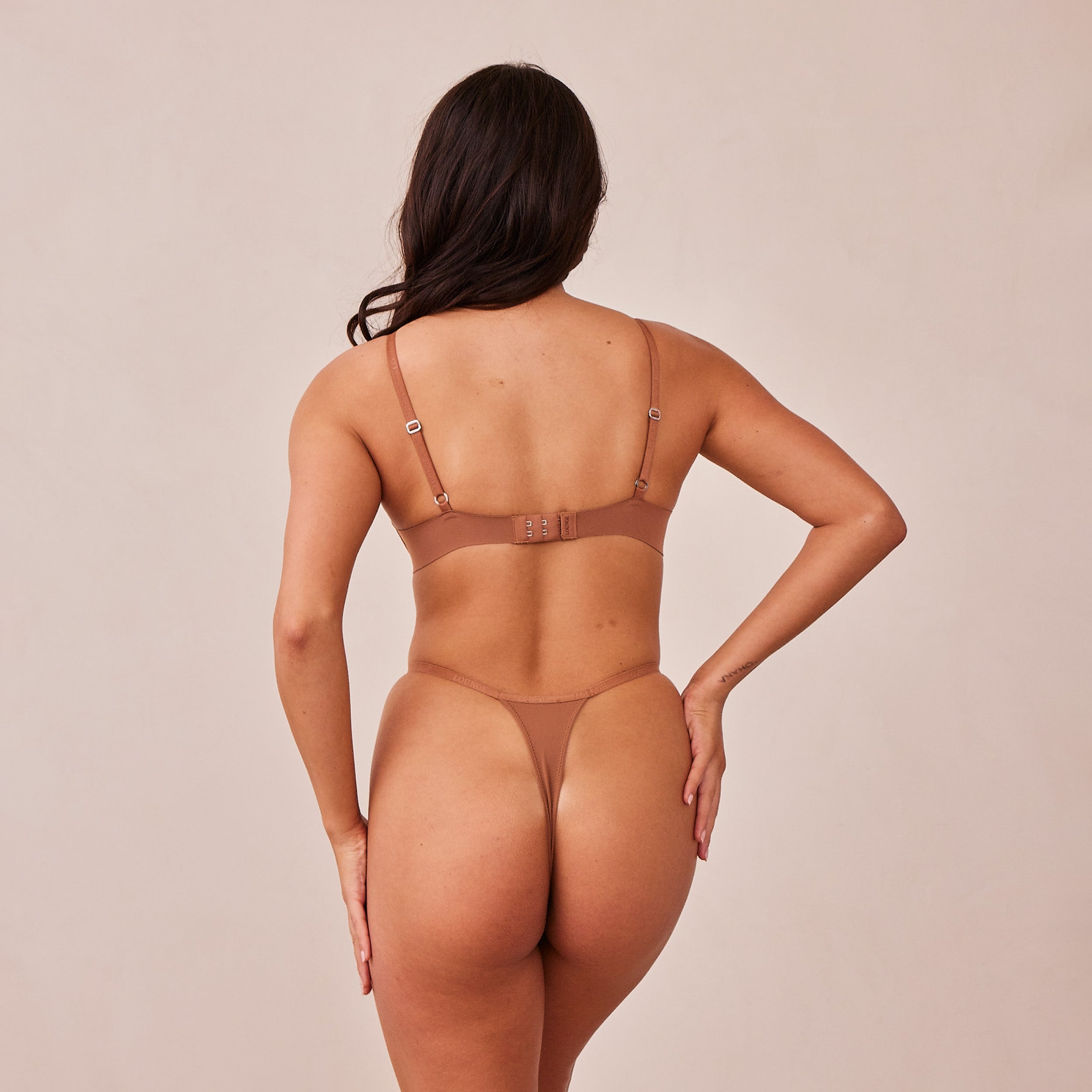 Light Non-Wired Plunge T-Shirt Bra in Mocha - Comfortable Everyday Wear for Work & Casual Outfits