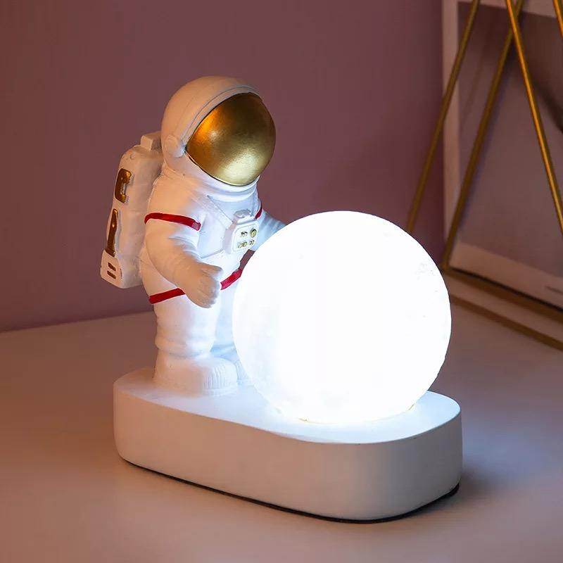 Astronaut Night Lamp - 3D LED Space-Themed Night Light for Kids Room, Nursery & Bedroom Decor - Perfect for Bedtime, Relaxation & Creating a Cozy Atmosphere