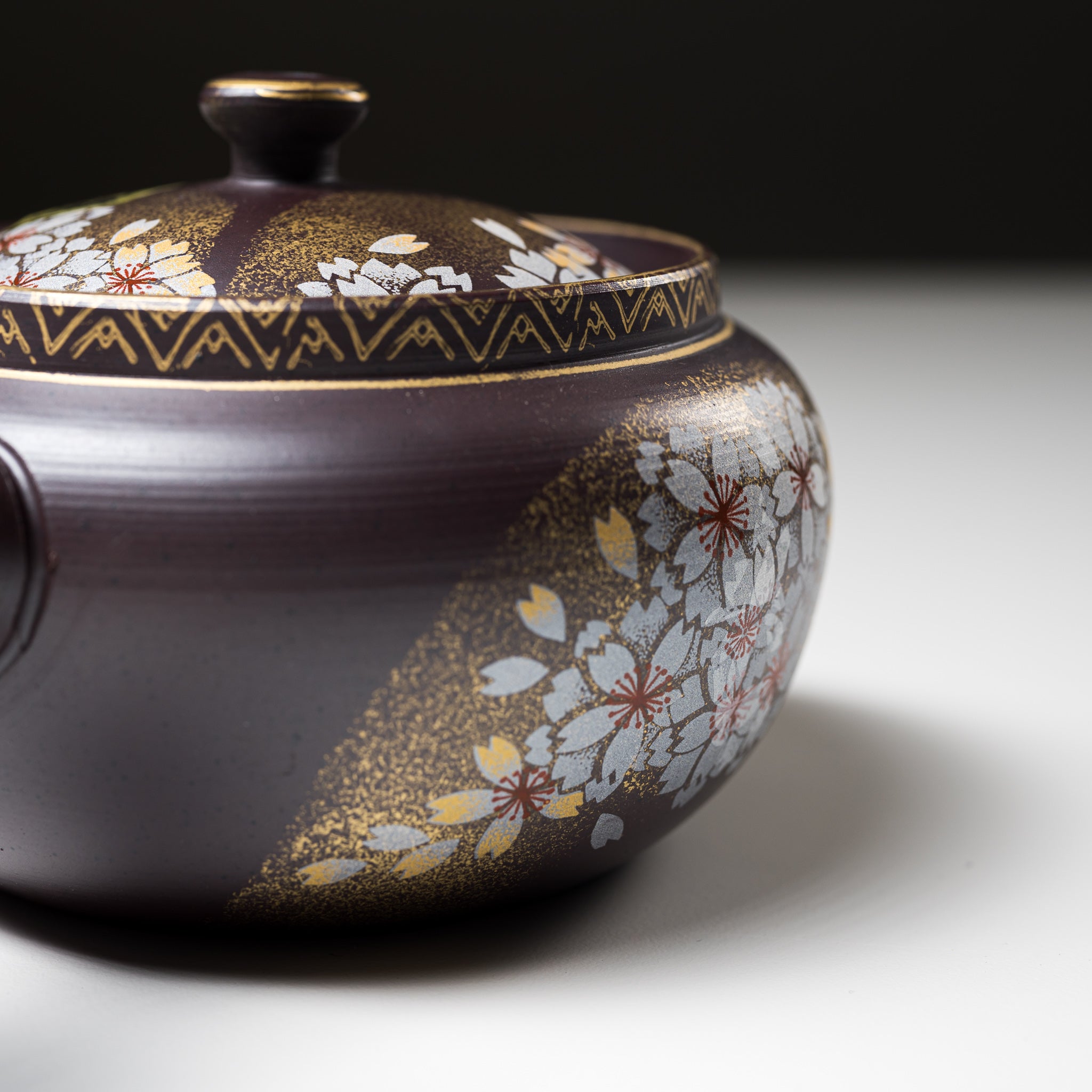 Hand Painted Banko Ware Teapot 300ml - Golden Cherry Blossom Design, Traditional Japanese Ceramic Teapot for Green Tea, Matcha & Herbal Tea Brewing - Perfect for Tea Ceremonies, Home Use & Gifts