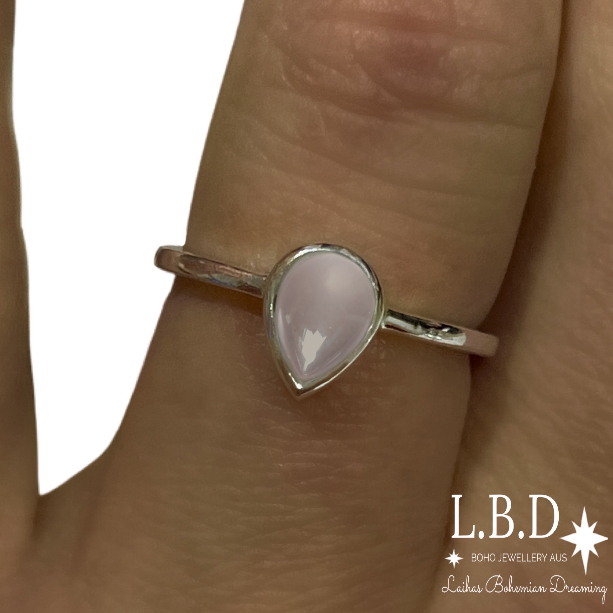 Laihas Mini Tearing Spirit Rose Quartz Ring for Women - Dainty Healing Crystal Jewelry - Perfect for Meditation, Yoga & Spiritual Gifts