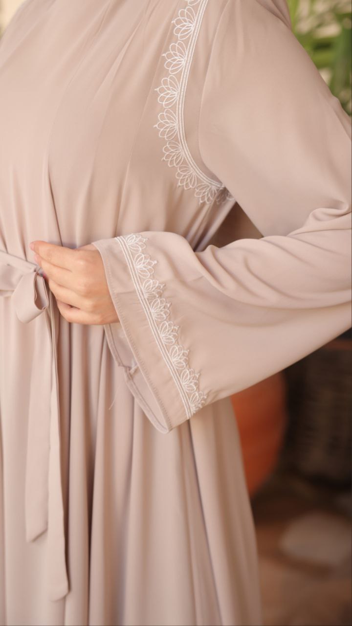 Elegant Nila Long Abaya Dress with Long Sleeves - Modest Muslim Women's Prayer Dress for Home & Mosque Wear