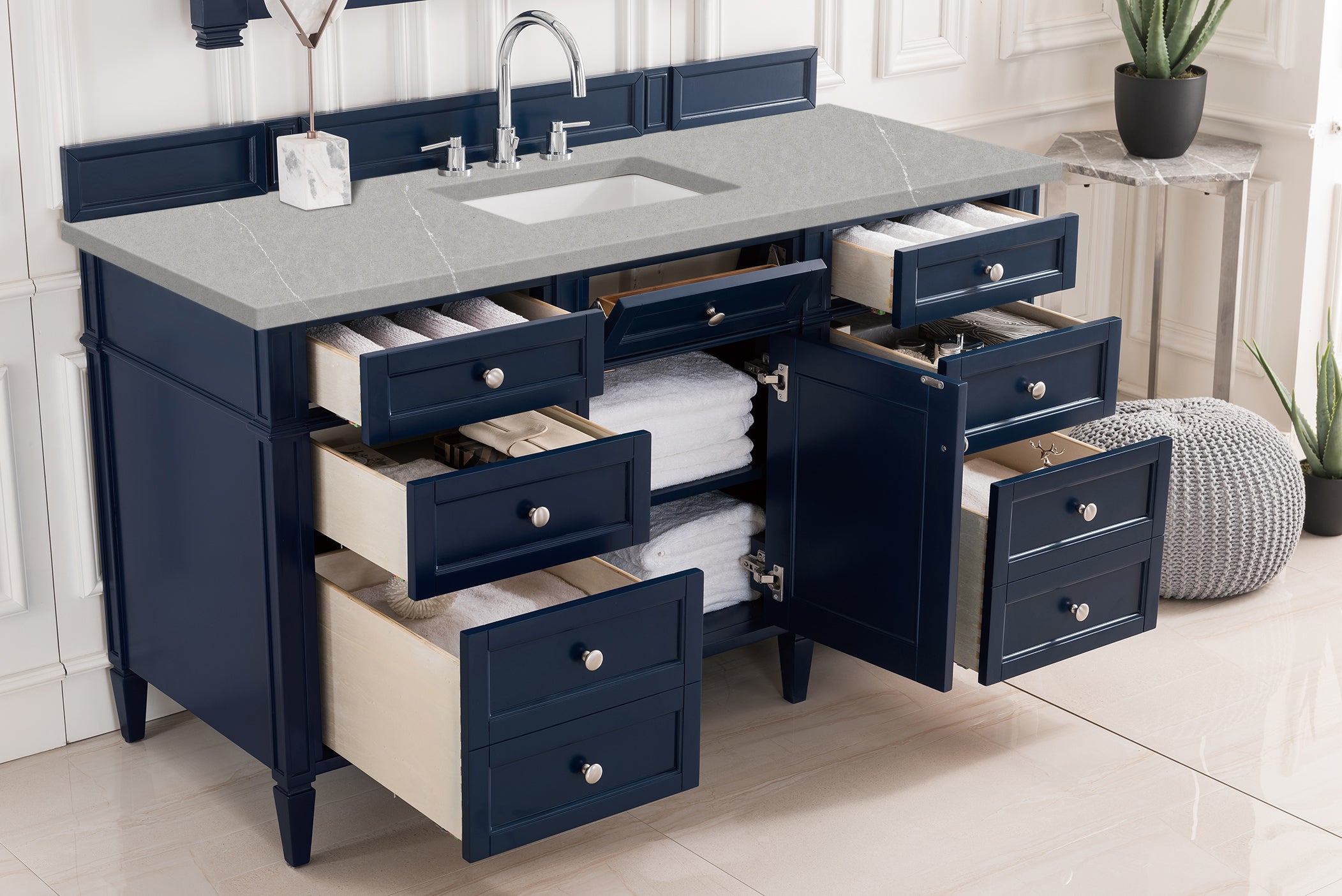 Brittany 60-Inch Victory Blue Single Bathroom Vanity with 3CM Eternal Serena Quartz Countertop – Perfect for Modern Master Bathrooms and Guest Suites