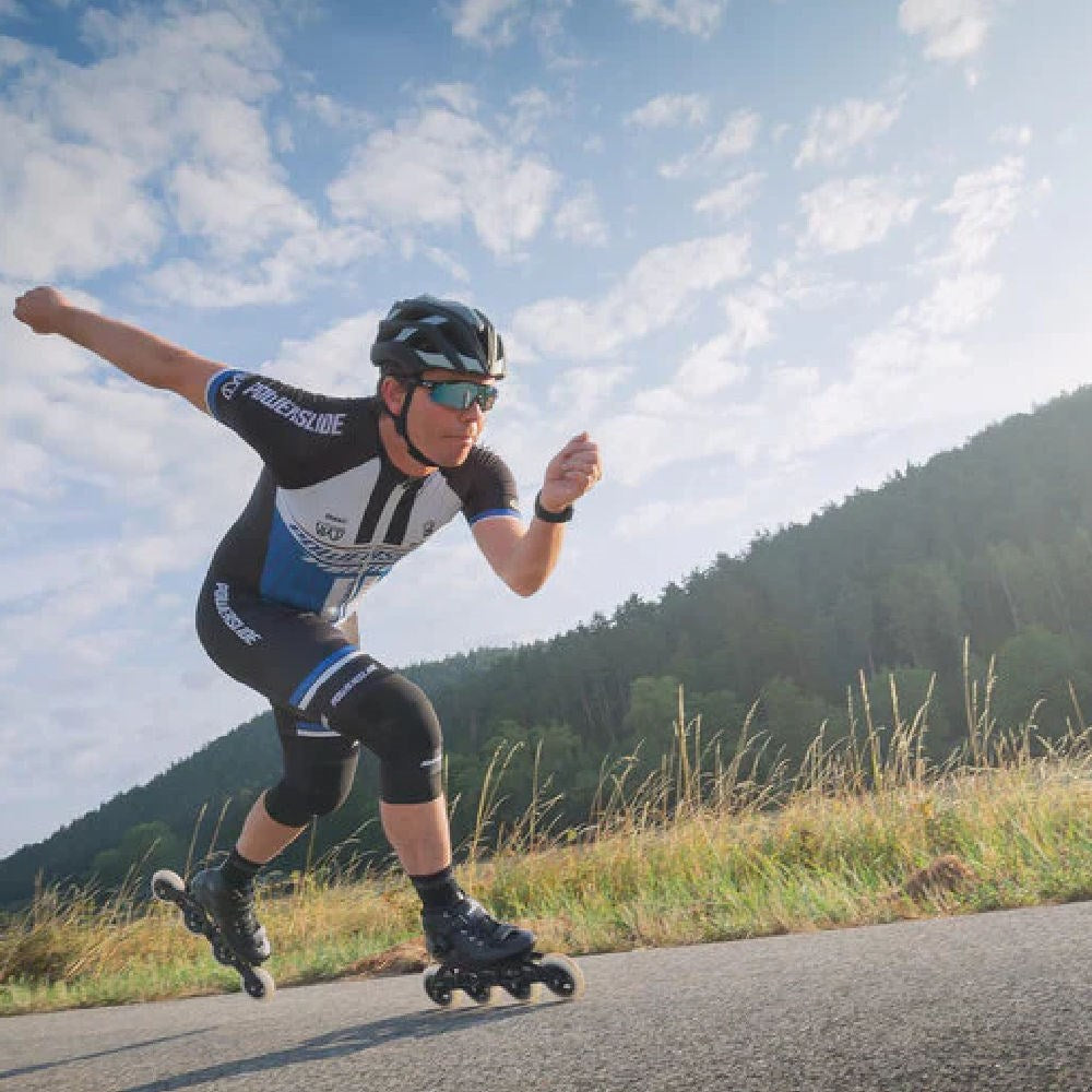 Powerslide Pro Race Knee Pads - Protective Gear for Skating, Rollerblading & Extreme Sports - Durable & Comfortable Knee Guards for Adults & Teens
