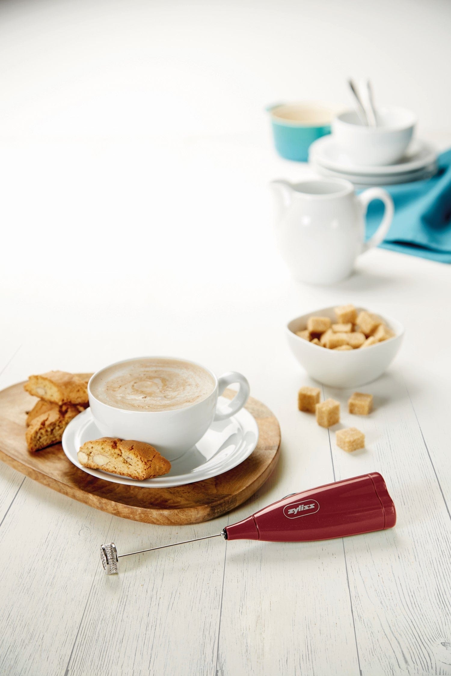 Zyliss Handheld Electric Milk Frother - 3-in-1 Whisk, Frother & Mixer for Coffee, Hot Chocolate & Matcha - Perfect for Lattes, Cappuccinos & Smoothies at Home or Office