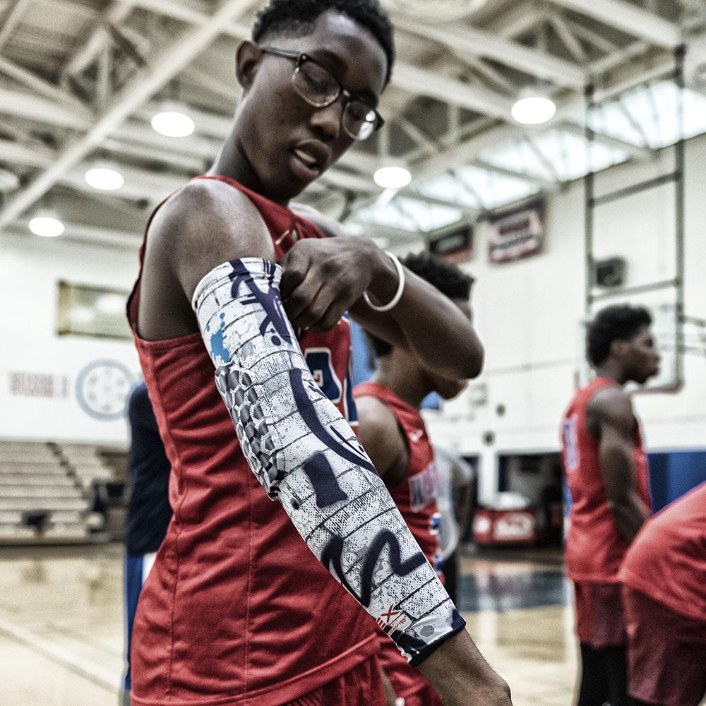 HEX® Reversible Basketball Arm Sleeve - Single Arm Compression Sleeve for Men & Women - Perfect for Shooting, Training & Injury Support