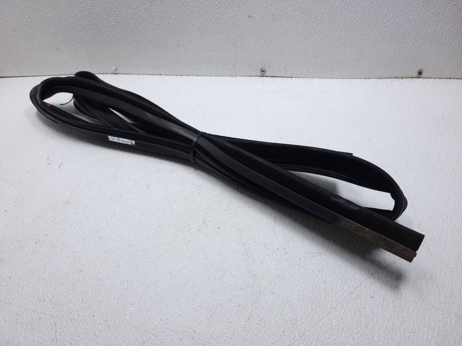 2006-2011 Mercedes ML500 Right Front Passenger Door Weatherstrip Seal OEM Replacement - Perfect for Weather Protection & Noise Reduction While Driving