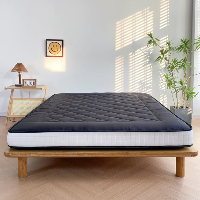 MAXYOYO Padded Japanese Floor Mattress - Black Foldable Roll Up Futon for Bedroom, Guest Room & Travel | Comfortable Floor Sleeping Mat for Adults & Kids
