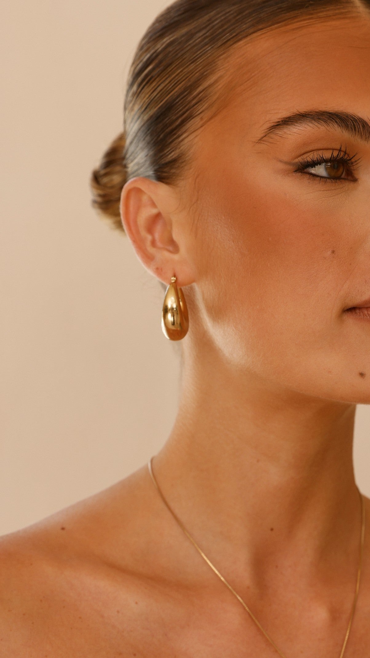Stylish Arya Gold Hoop Earrings for Women - Trendy & Elegant Jewelry for Parties, Weddings & Everyday Wear