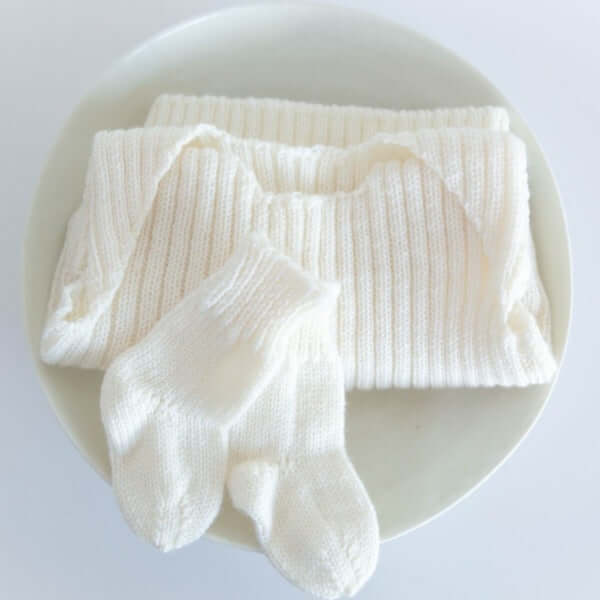 **Baby Vest and Socks Set - Soft Cotton Newborn Essentials for Boys & Girls - Perfect for Layering, Sleepwear, and Everyday Comfort**    （或根据具体产品特点调整）   例：   **Organic Cotton Baby Vest & Socks Set - Breathable Newborn Clothes 0-12 Months - Ideal for Nursery, Outfits, and Gift Sets**