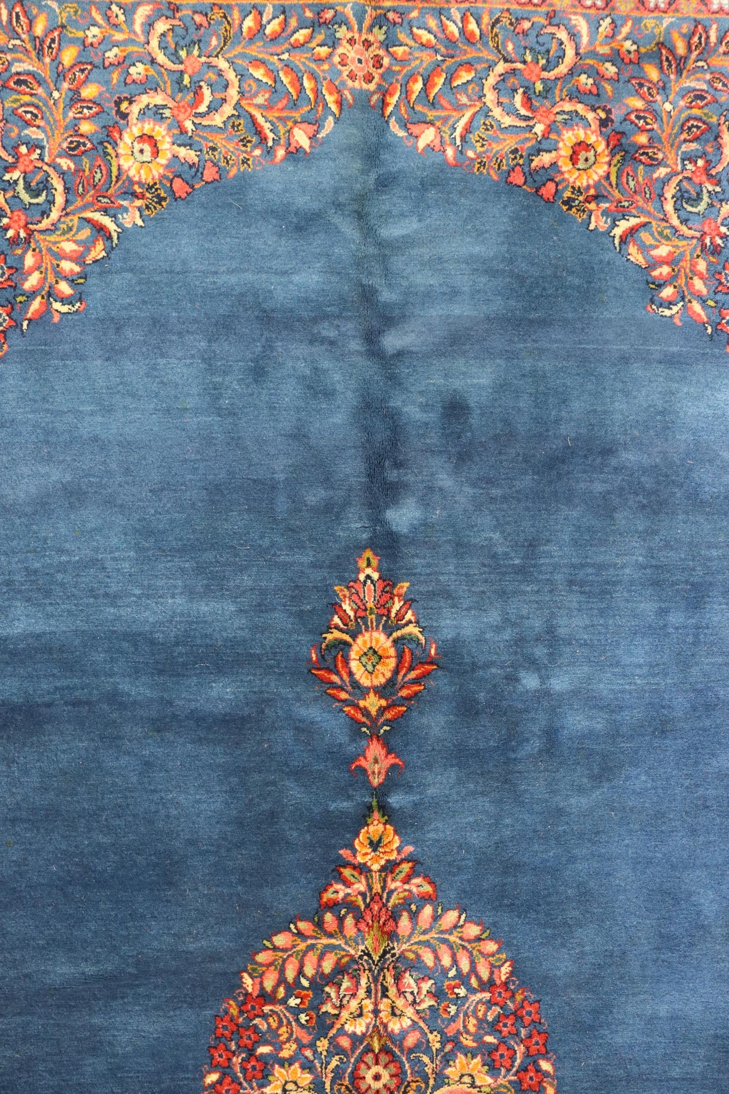 Antique Sarouk Handwoven Traditional Persian Rug - J66218 - Perfect for Living Room, Bedroom & Home Decor