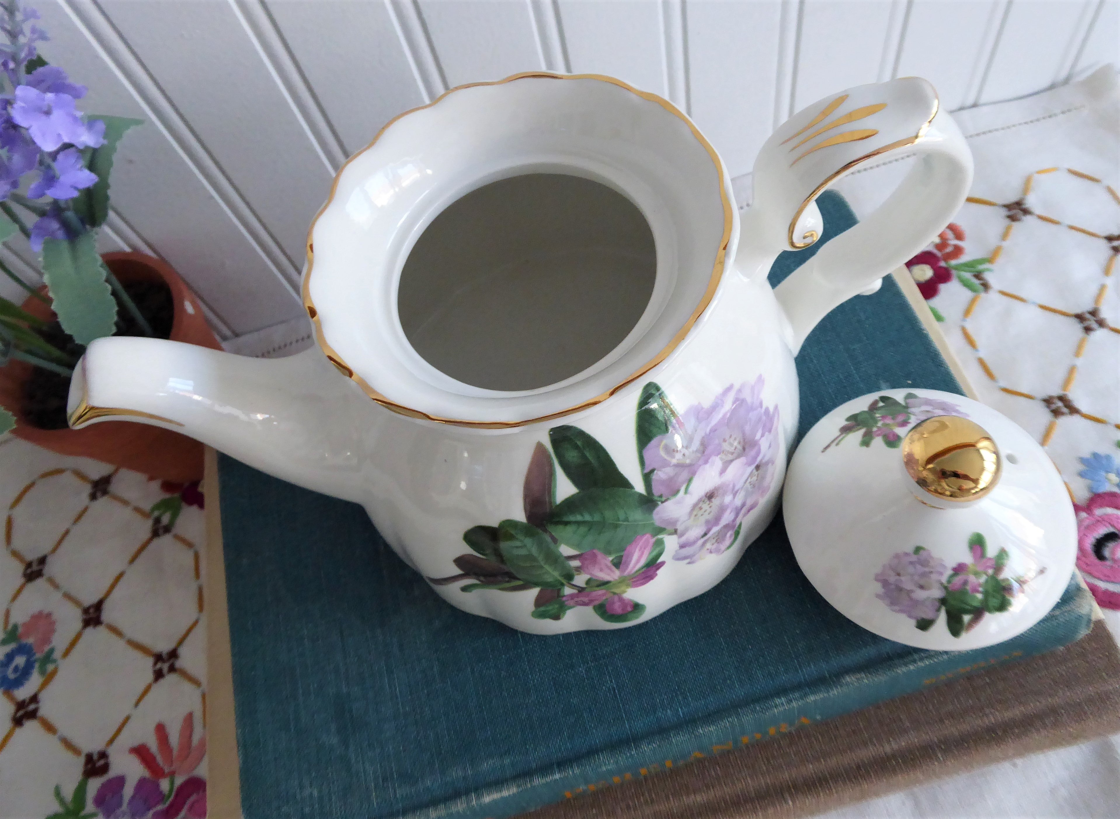 Royal Patrician Rhododendron Teapot - Elegant Pink and Mauve English Azaleas Design for Afternoon Tea Party | Perfect for Garden Tea Parties, Bridal Showers & Vintage Collections