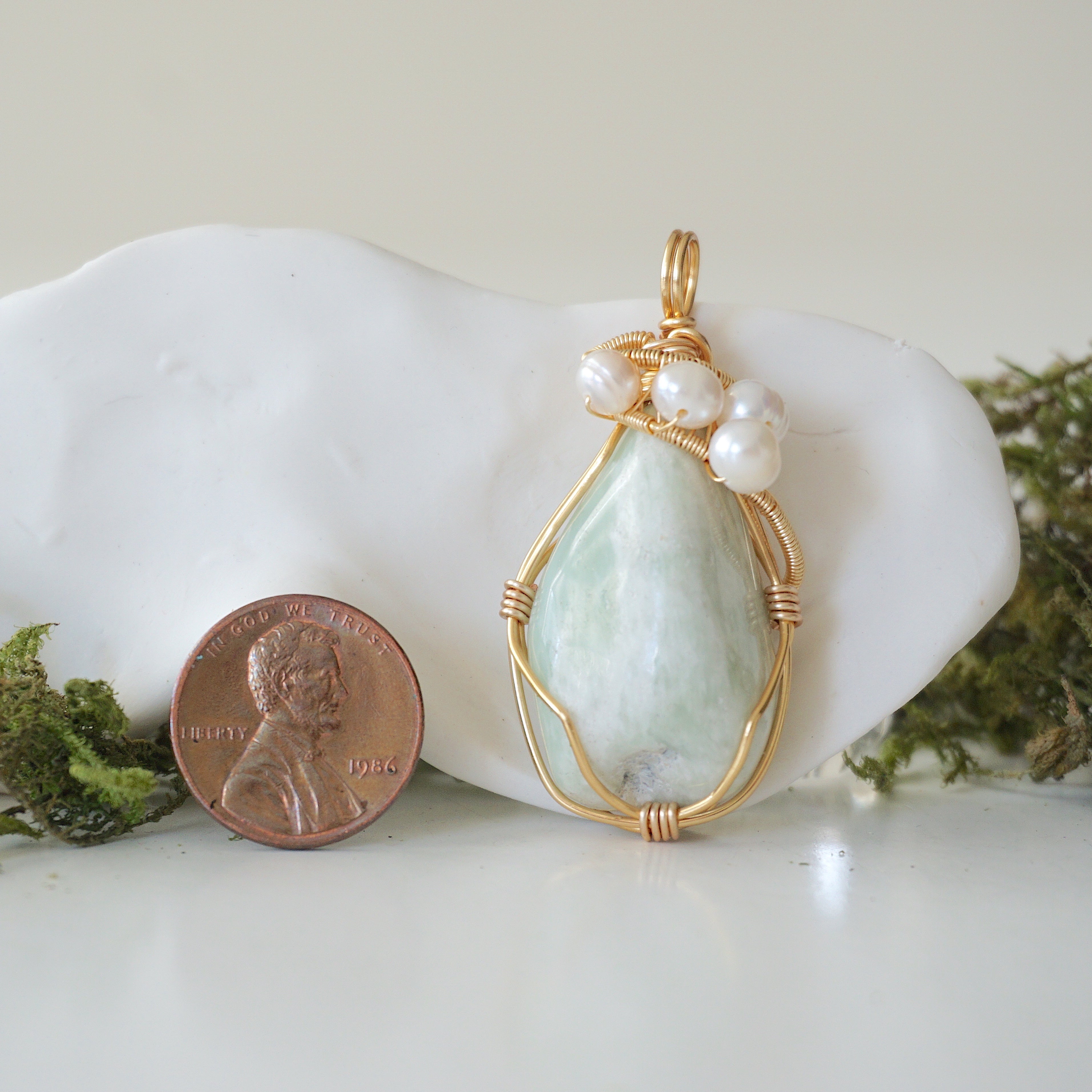 Elegant Jade and Pearl Necklace - 18K Gold Plated Women's Jewelry for Wedding, Party & Special Occasions