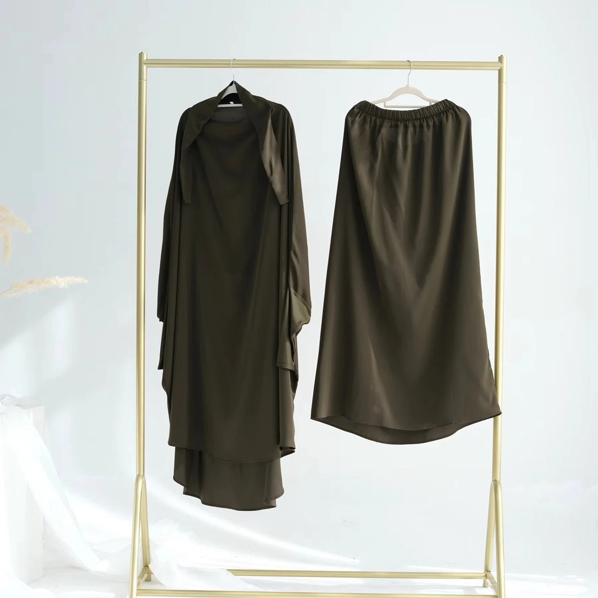 2-Piece Islamic Prayer Abaya Dress Set with Tops & Skirt - Modest Muslim Women's Jilbab Outfit for Prayer, Mosque & Daily Wear #25423