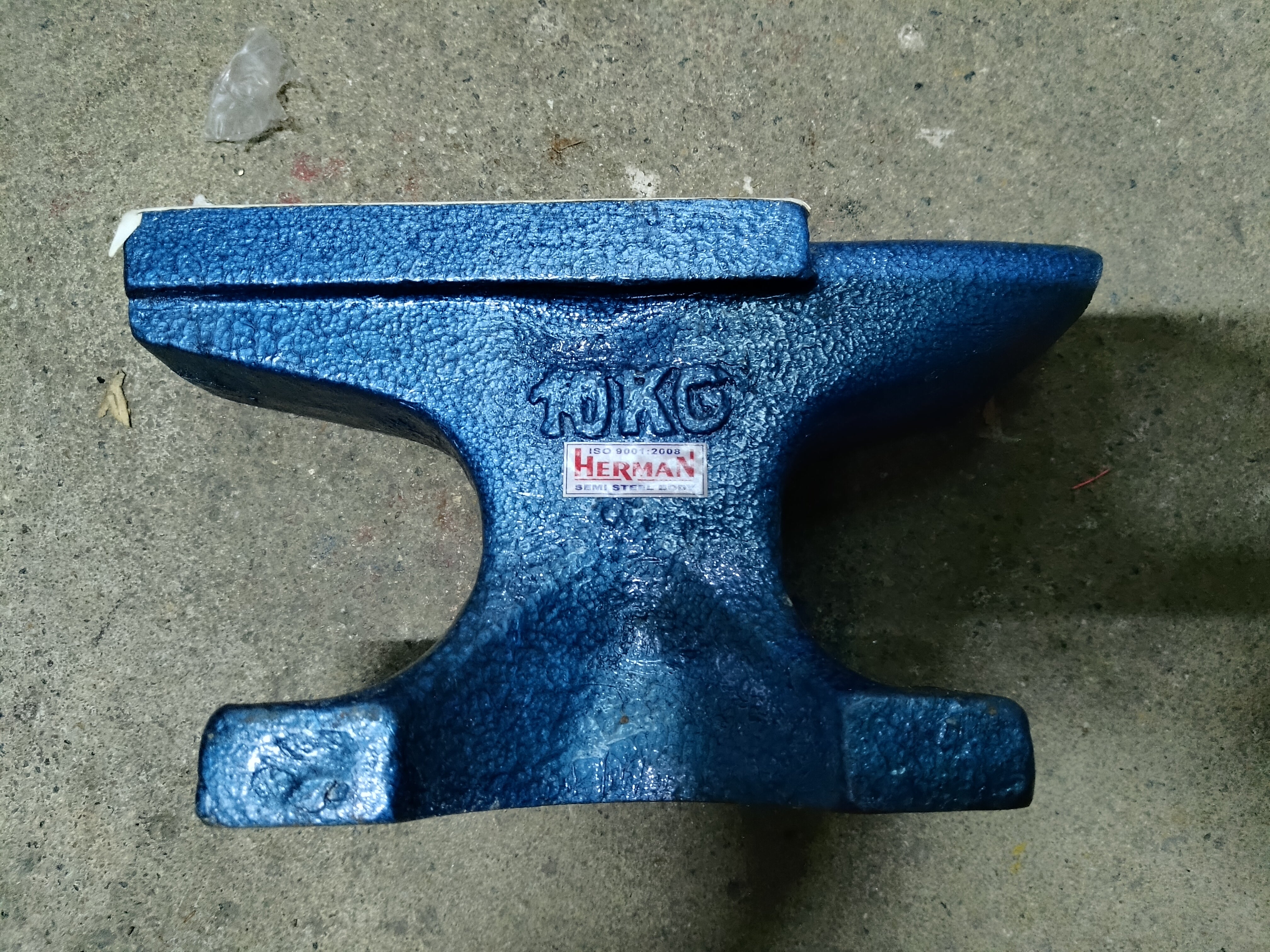 AIKO 10kg Blacksmith Anvil 26x15cm Semi-Steel Body - Forging Tool for Metalworking, Jewelry Making & DIY Projects | Model VISE HE 15810 | Perfect for Home Workshops & Professional Blacksmiths