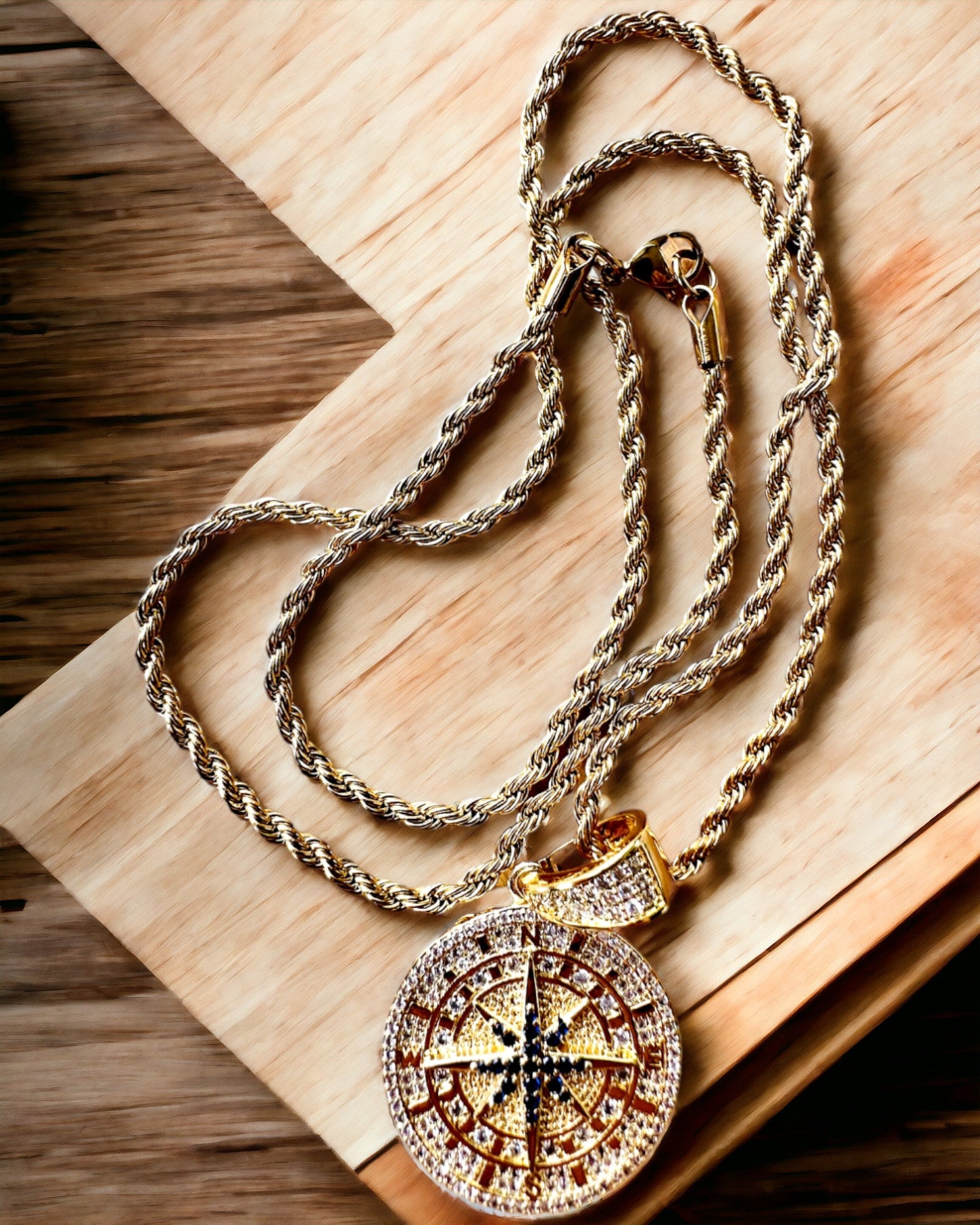 Stylish Compass Pendant Necklace for Women & Men - Gold Plated with Zirconia & Engraving | Perfect for Outdoor Adventures, Travel Gifts & Fashion Accessories