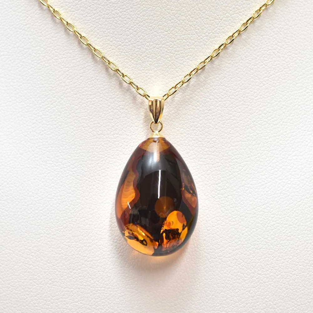 Handcrafted Maki-e Urushi Lacquer Pendant Necklace - Amber & Cherry Blossom Design - Traditional Japanese Lacquer Jewelry for Women - Perfect Gift for Special Occasions & Cultural Events