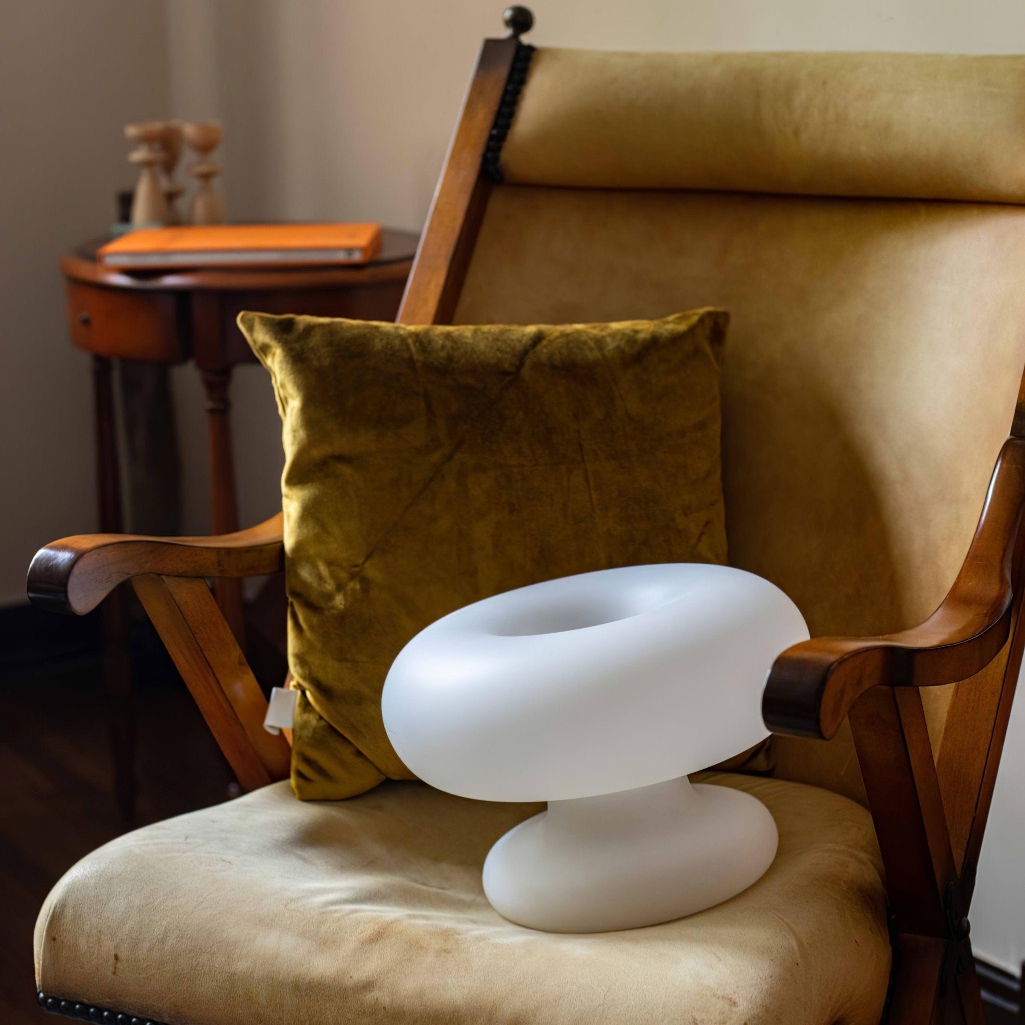 Modern Donut Table Lamp - Stylish & Decorative LED Night Light for Bedroom, Living Room, or Office - Perfect for Cozy Reading Nook & Home Decor