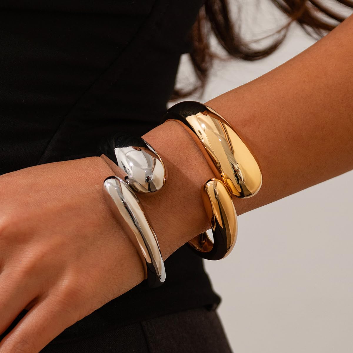 18K Gold Plated Chunky Cuff Bangle Bracelet Set for Women - Open Teardrop Design, Wide Wire Minimalist Jewelry - Perfect for Parties, Weddings & Everyday Wear