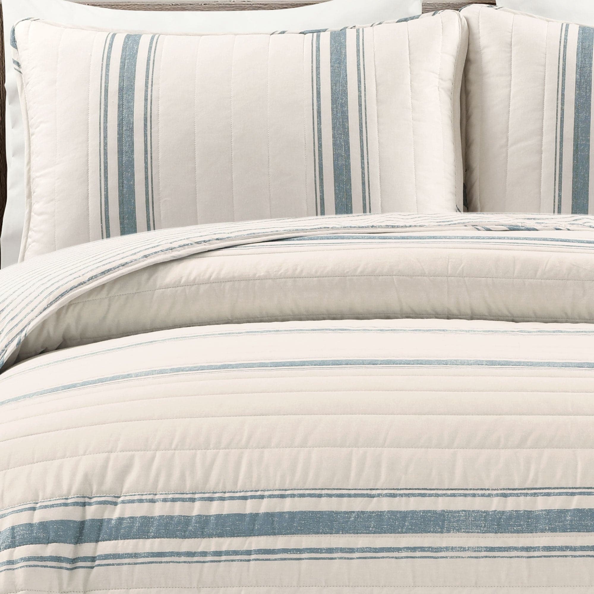 Farmhouse Stripe Reversible Cotton Quilt Set - King Size, Soft & Breathable Bedding for All Seasons - Perfect for Cozy Bedrooms, Guest Rooms & Vacation Homes