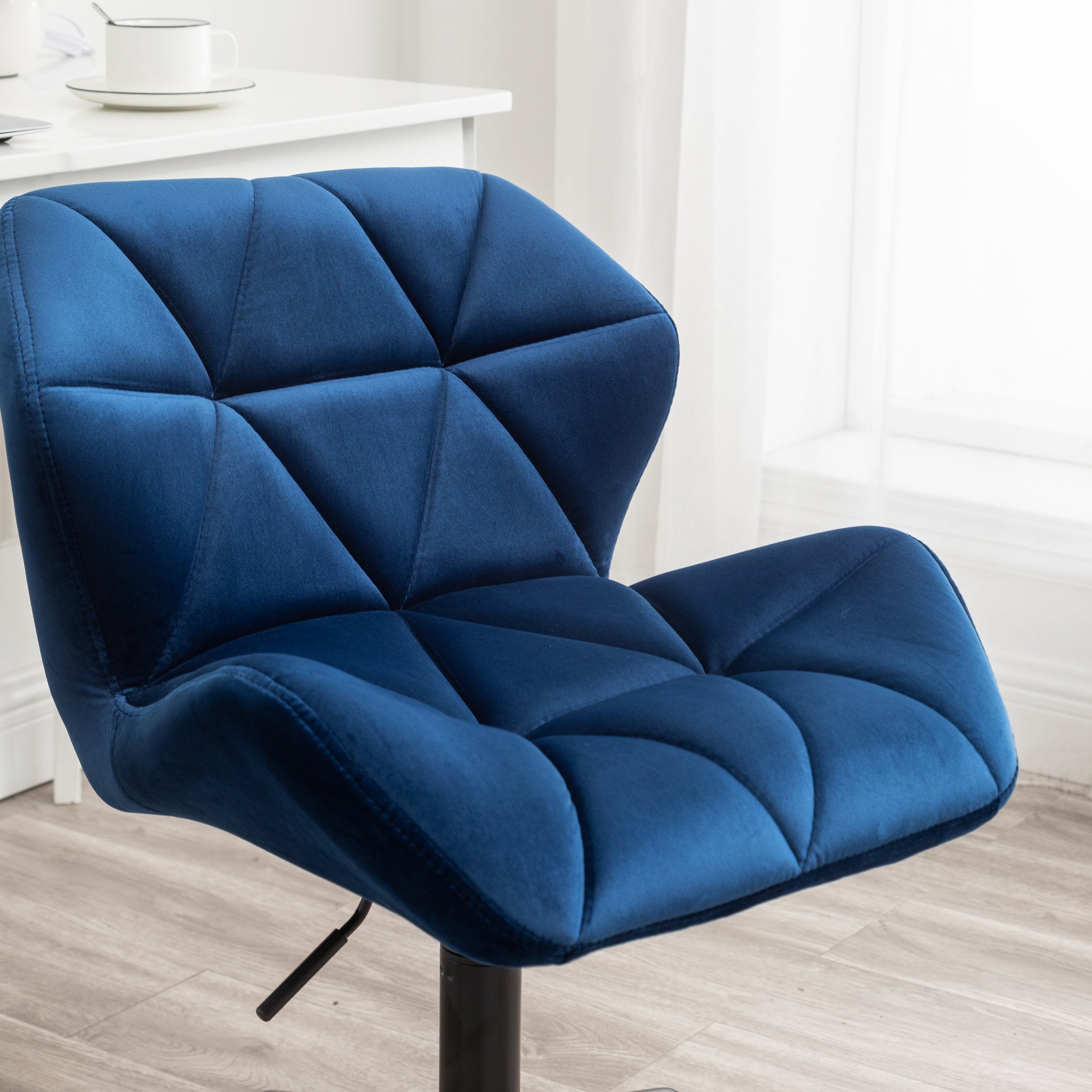 Roundhill Furniture Eldon Diamond Tufted Adjustable Swivel Office Chair - Ergonomic Executive Desk Chair with Lumbar Support for Home & Office Workspace