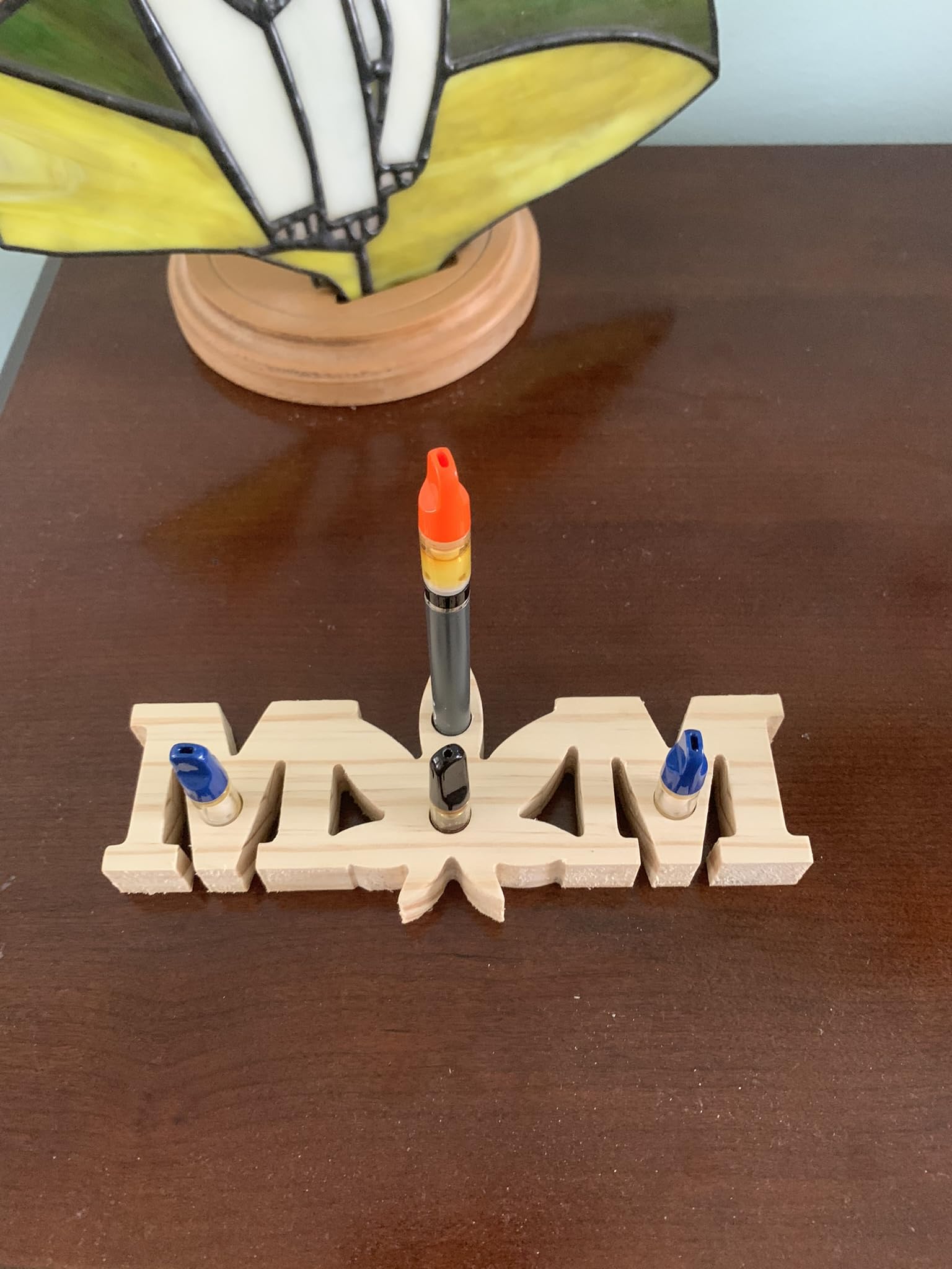 Premium Solid Wood Vape Pen Holder with Leaf Design - 3/4