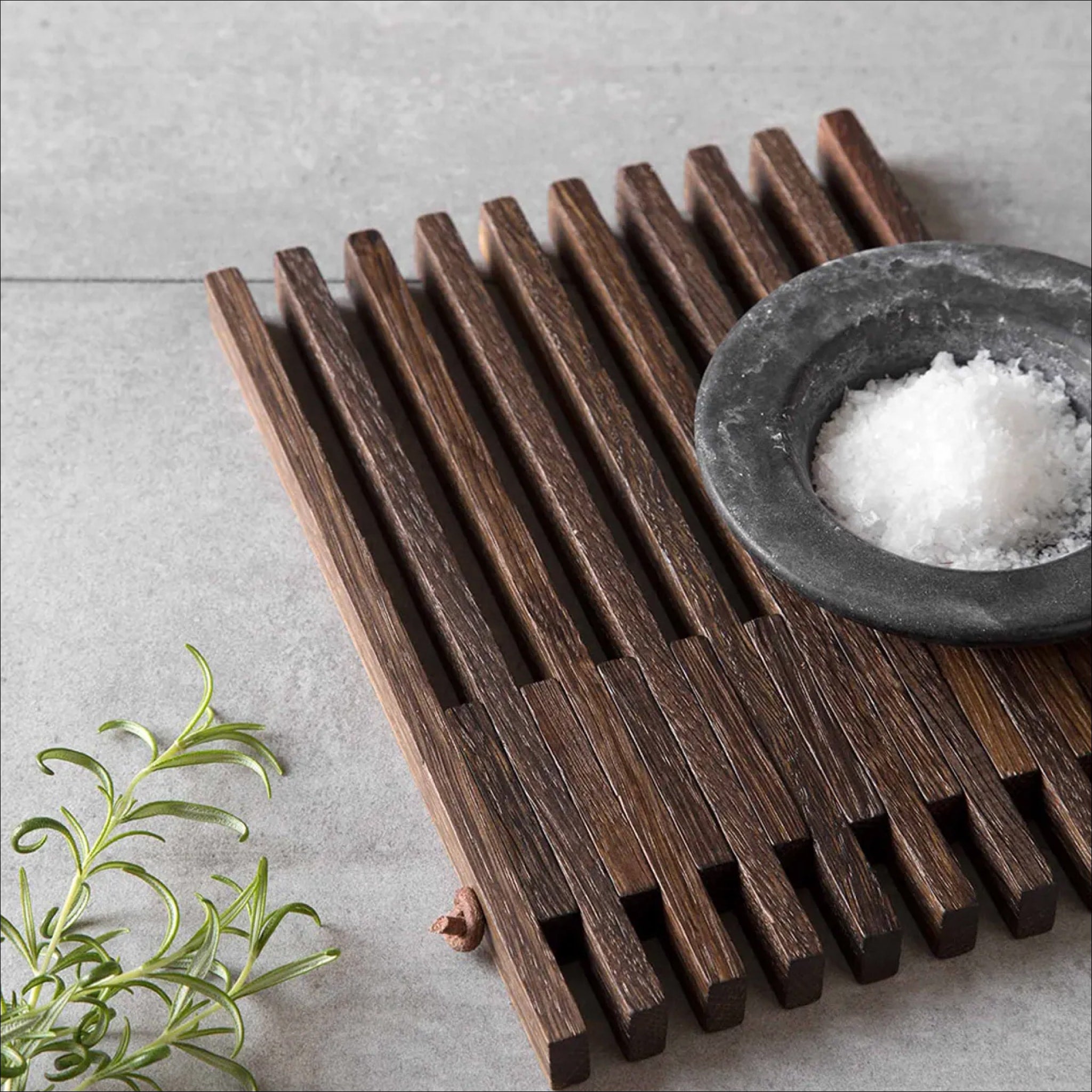 EKTA LIVING Wooden Table Frame Trivet - Smoked Oak Heat Resistant Coaster for Dining Table, Kitchen Counter & Hot Pots - Natural Wood Home Decor
