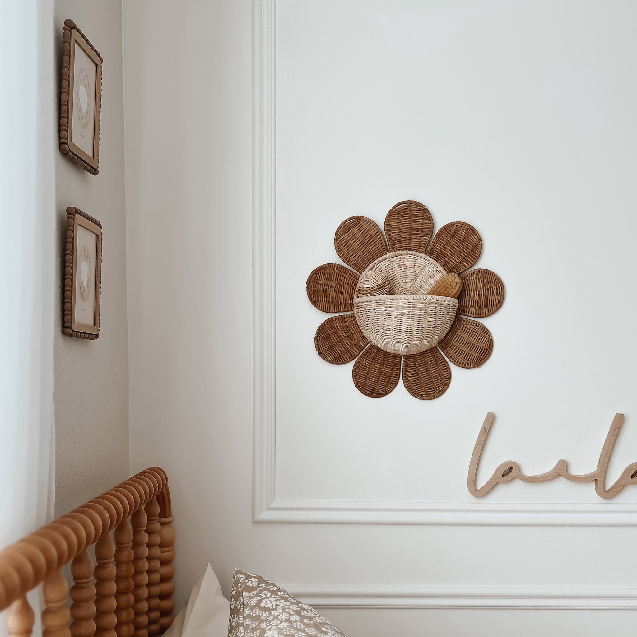 Natural Rattan Daisy Wall Basket - Boho Home Decor for Living Room, Bedroom, or Bathroom Storage | Perfect for Organizing Keys, Mail & Small Essentials