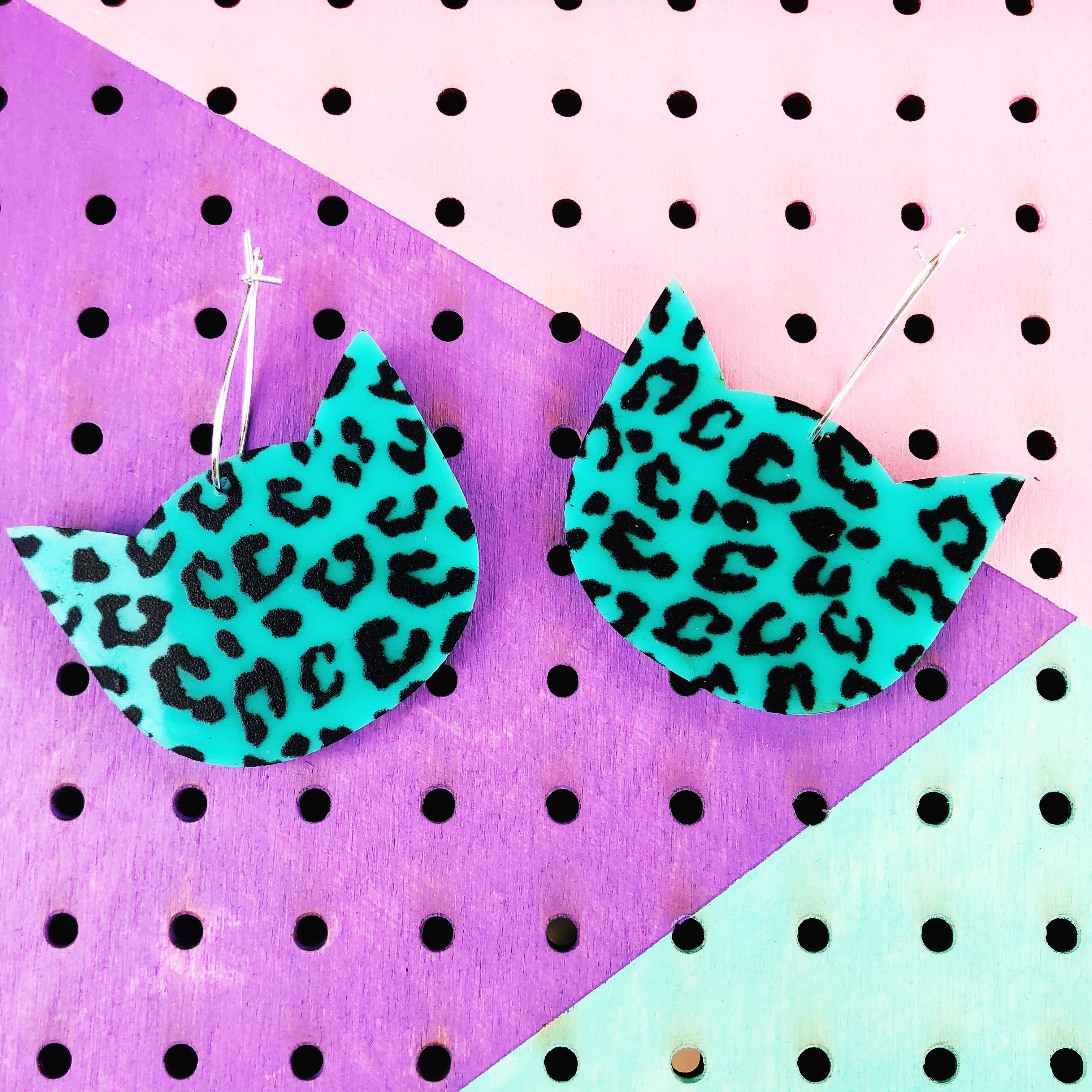 Stylish Teal Cat Cheetah Print Dangle Hoop Earrings for Women - Perfect for Parties, Date Nights & Casual Outfits