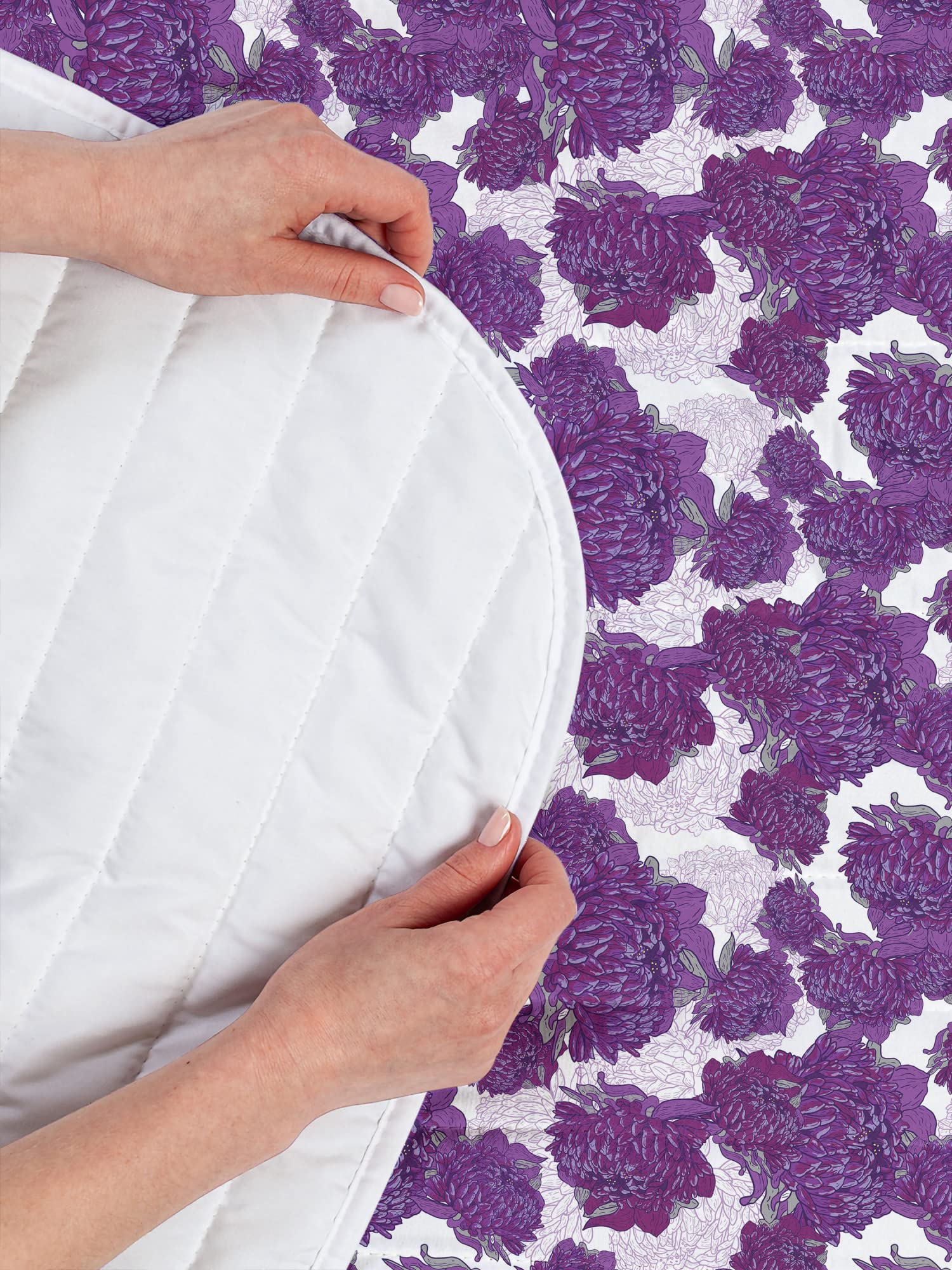 Ambesonne Mauve Microfiber Bedspread Set - Vibrant Allium Flower Petals Design, Abstract Bohemian Style, Queen Size Purple & White Bedding with Pillow Shams & Comforter | Perfect for Bohemian Bedrooms, Guest Rooms & Cozy Home Decor