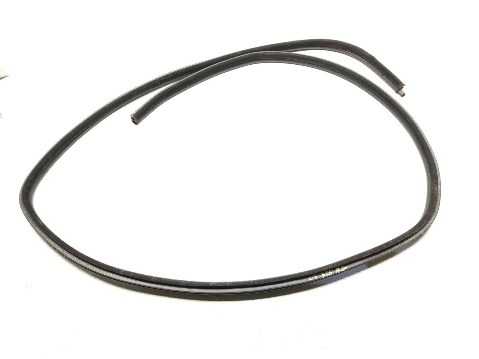 BMW E46 Sedan Rear Left Driver Side Door Weatherstrip Seal - OEM Replacement Part - Perfect for Weather Protection & Noise Reduction